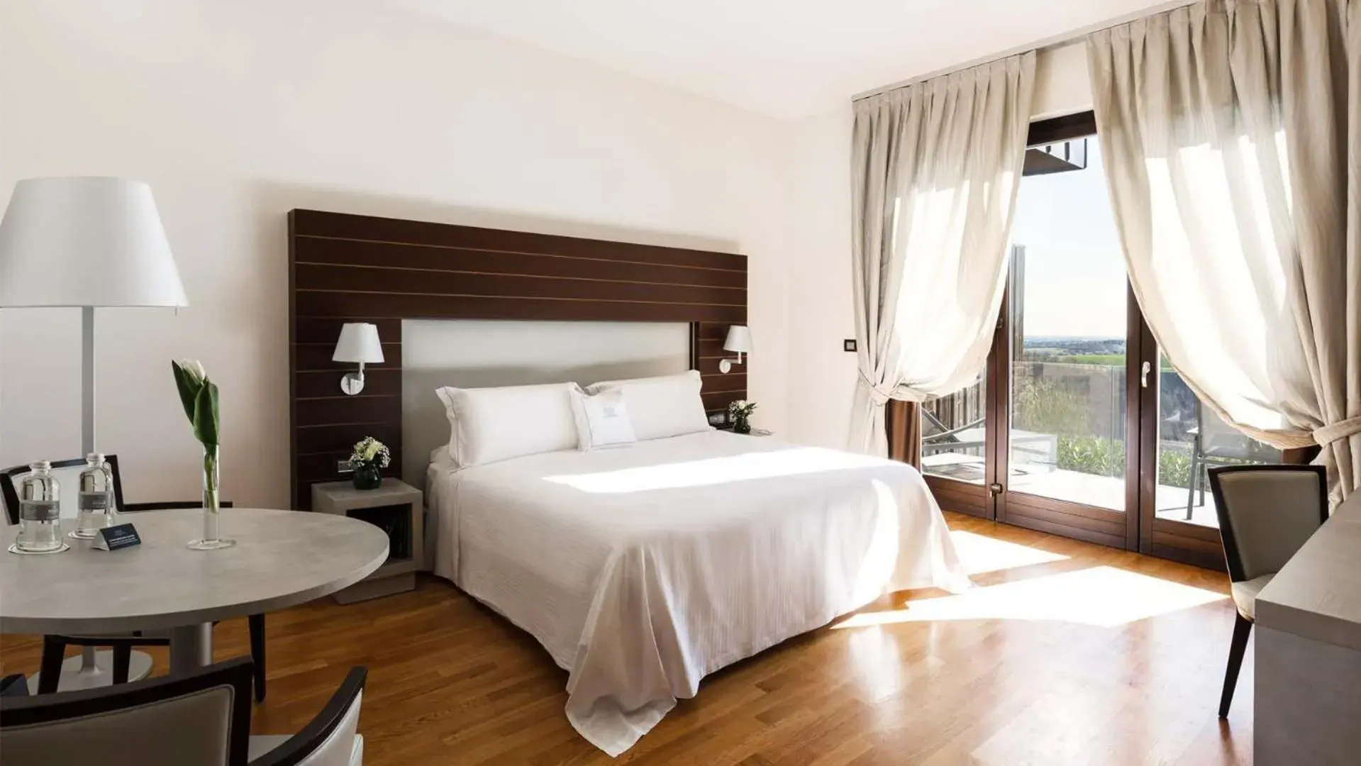 Bed in Palazzo di Varignana Bed in Palazzo di Varignana