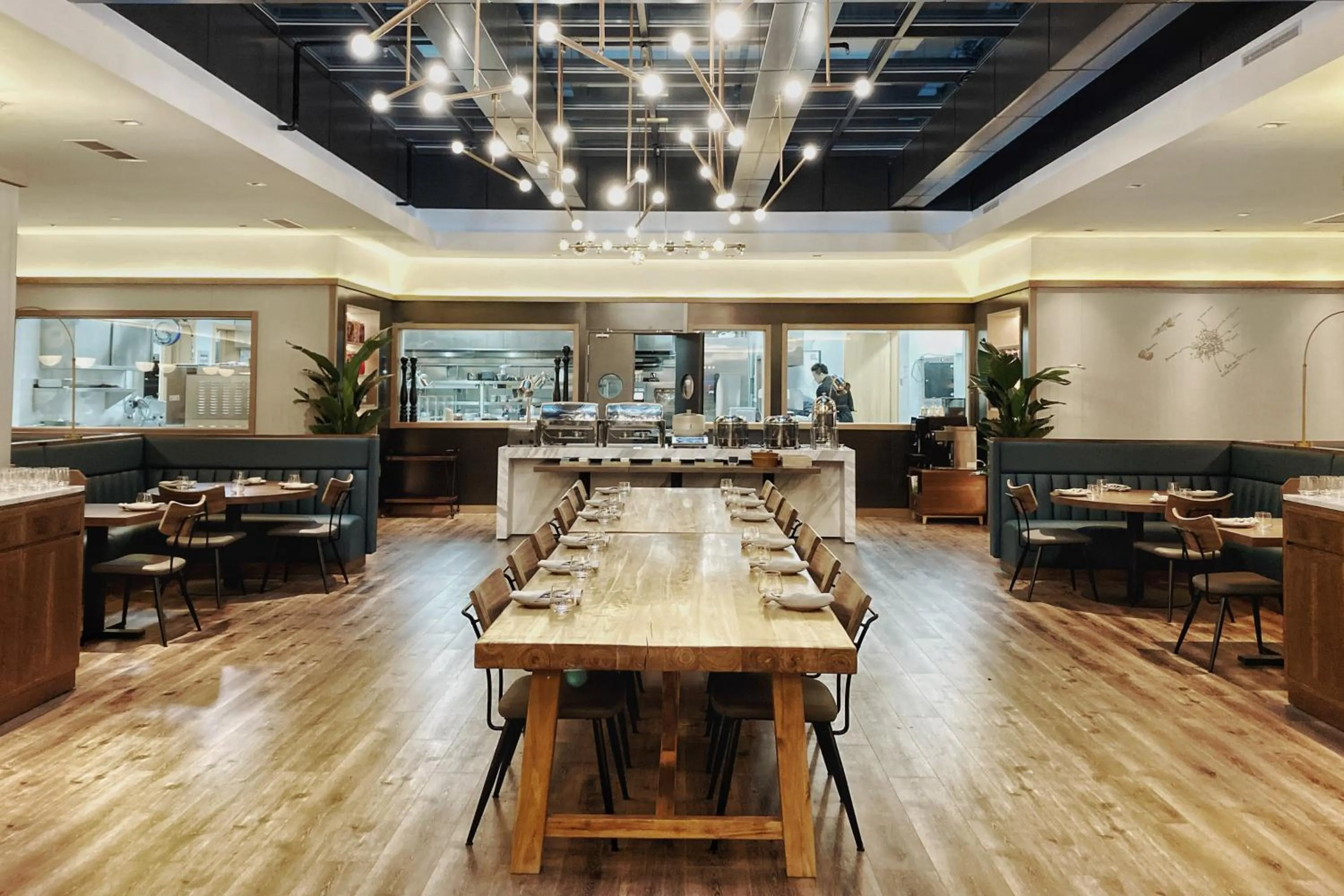 Restaurant/places to eat in Livefortuna Hotel