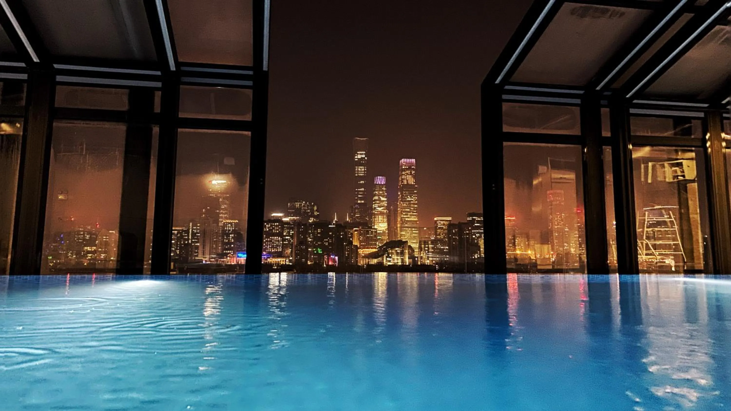 Swimming pool in Livefortuna Hotel