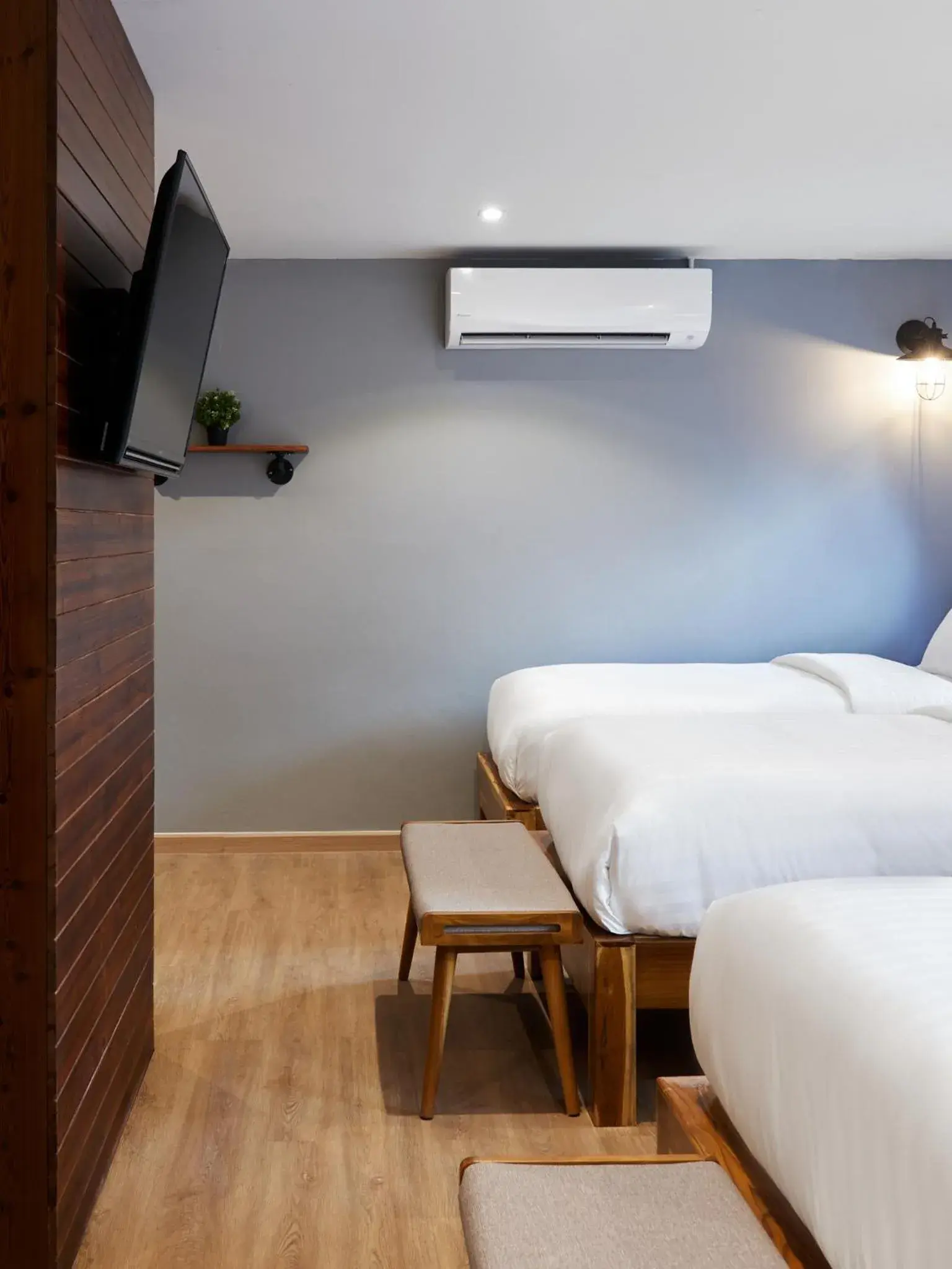 Bed in P2 Wood Loft Bed in P2 Wood Loft