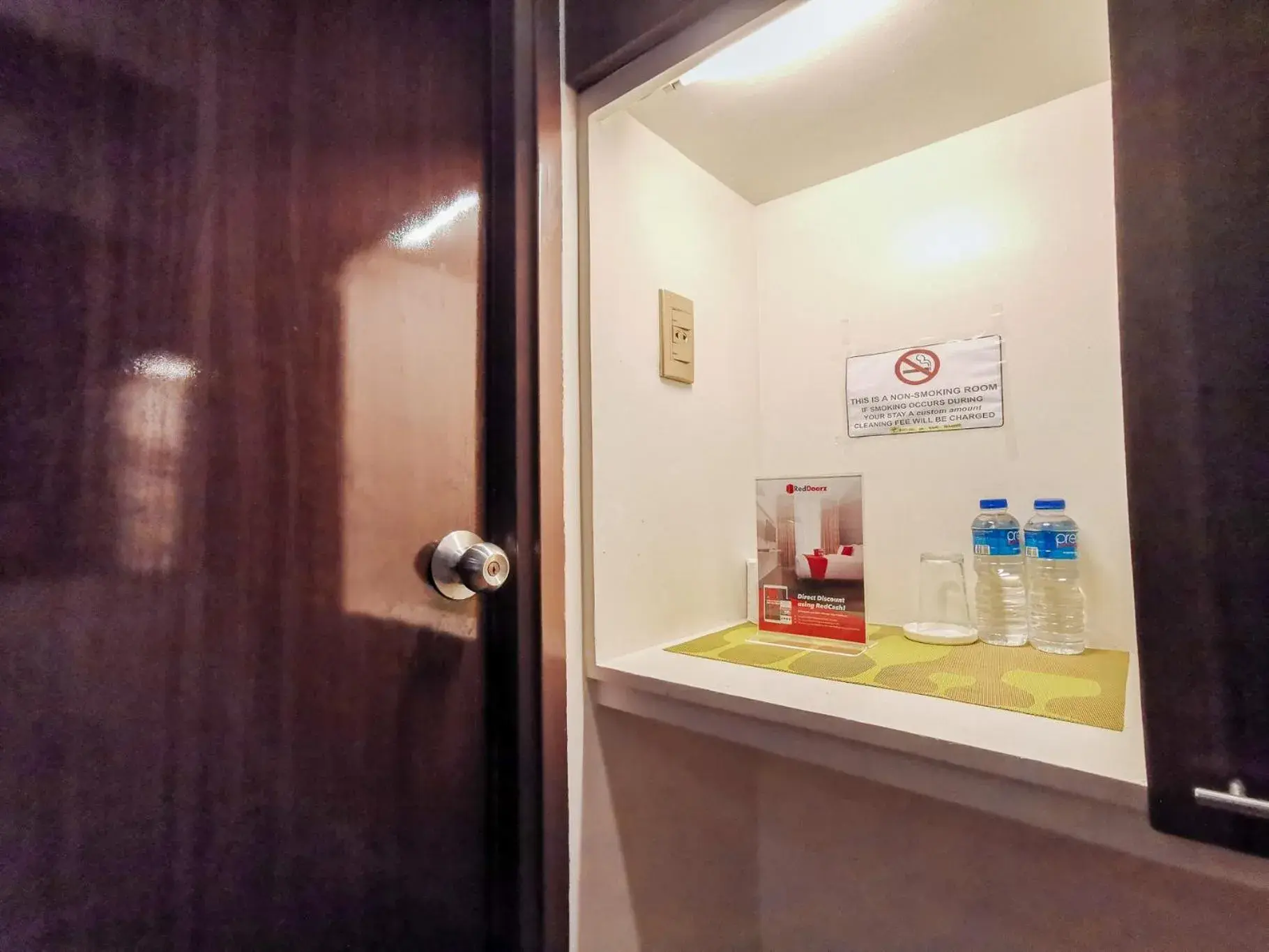 minibar in RedDoorz Plus near Robinsons Place Gensan minibar in RedDoorz Plus near Robinsons Place Gensan
