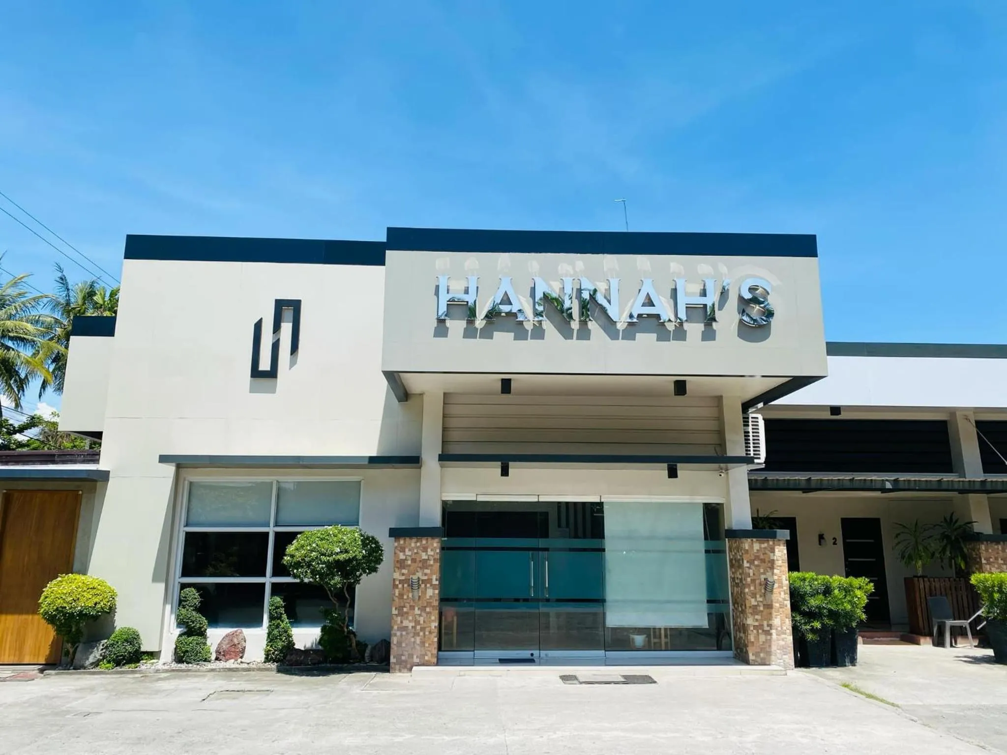 Property building in RedDoorz Plus near Robinsons Place Gensan