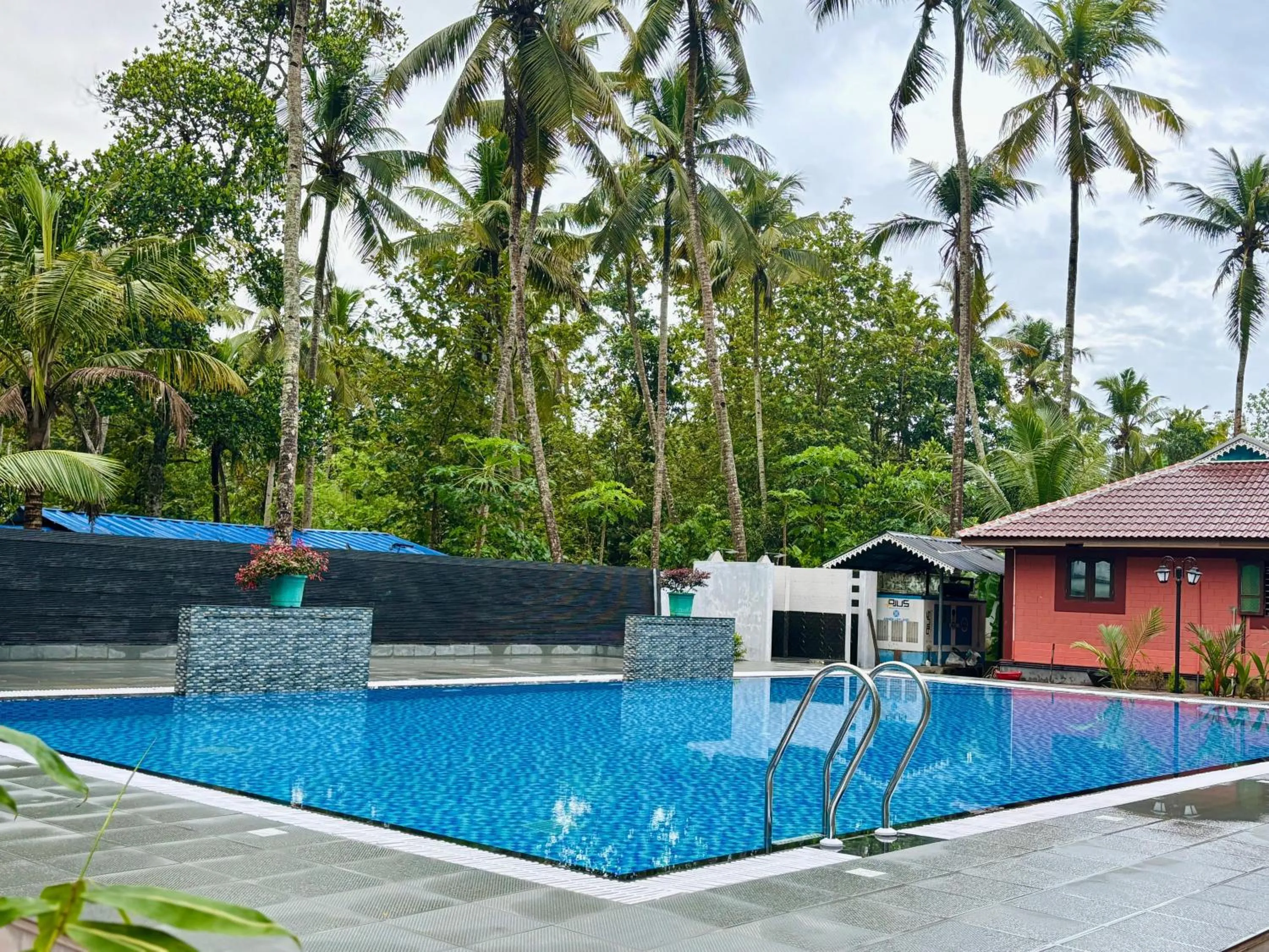 Swimming pool in LEISURE VALLEY BEACH RESORT