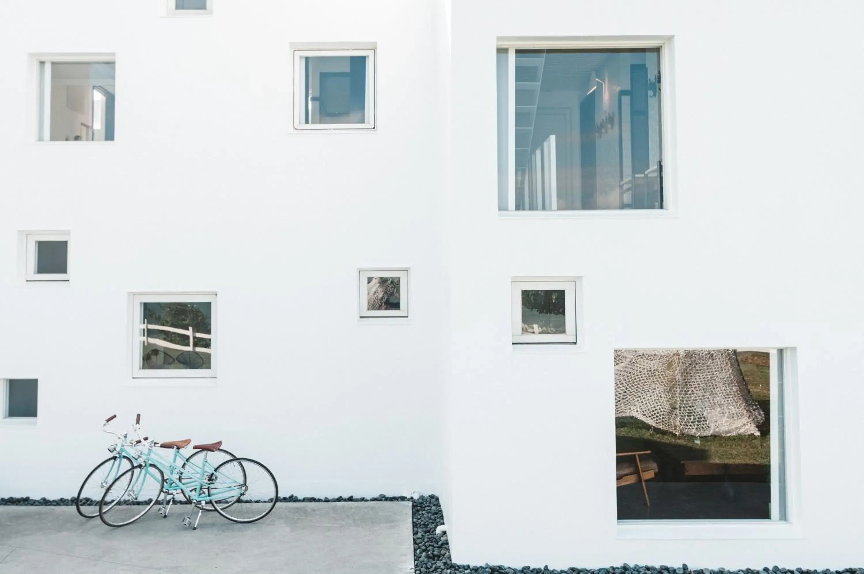 Property building in Ocean Day By Day Property building in Ocean Day By Day