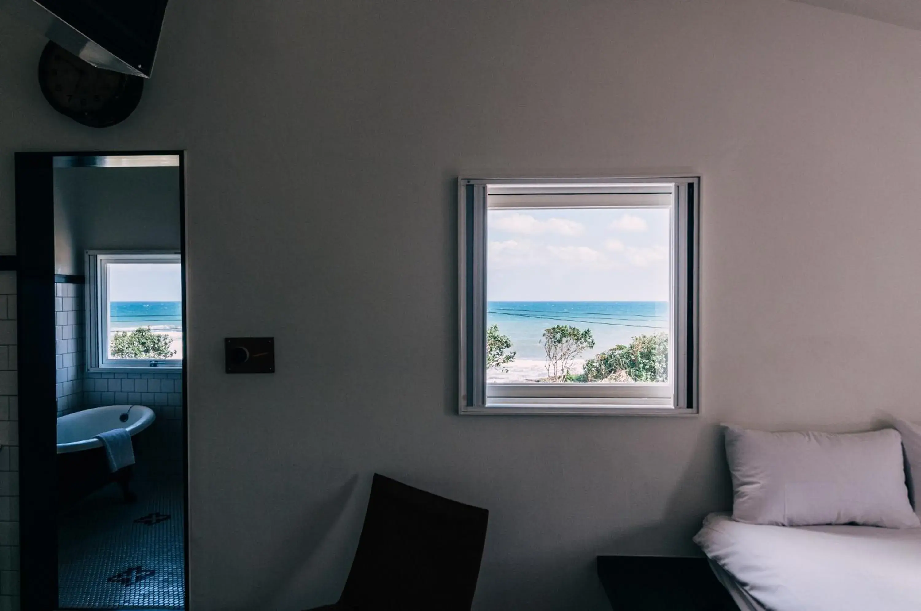 Communal lounge/ TV room, Bed in Ocean Day By Day Communal lounge/ TV room, Bed in Ocean Day By Day