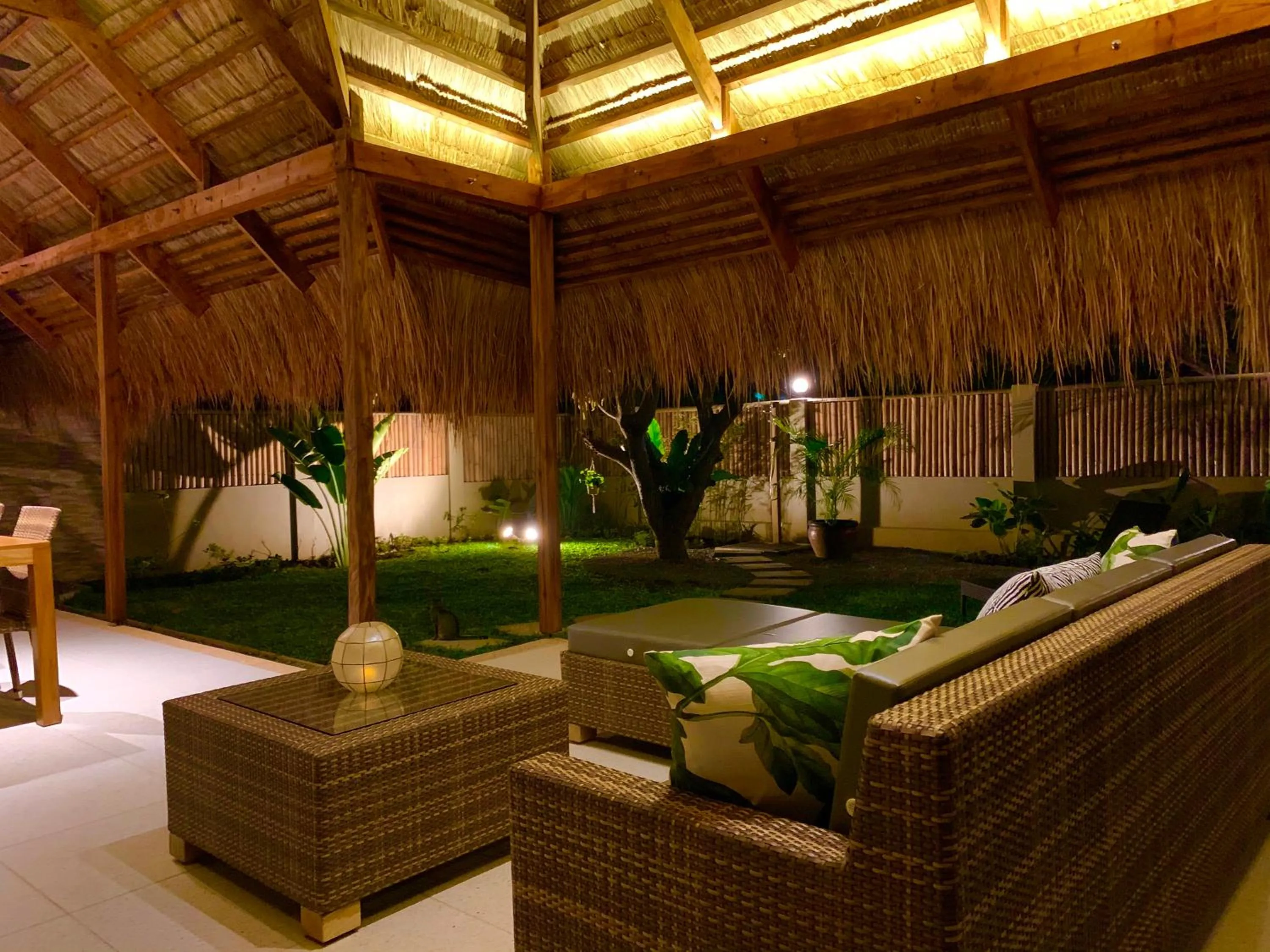 Patio in Halamanan Residences