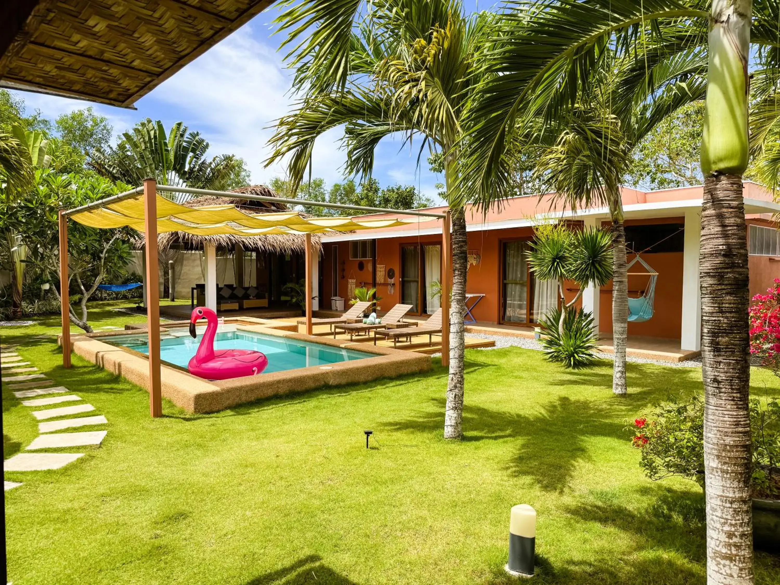 Two-Bedroom Villa with Private Pool in Halamanan Residences Two-Bedroom Villa with Private Pool in Halamanan Residences