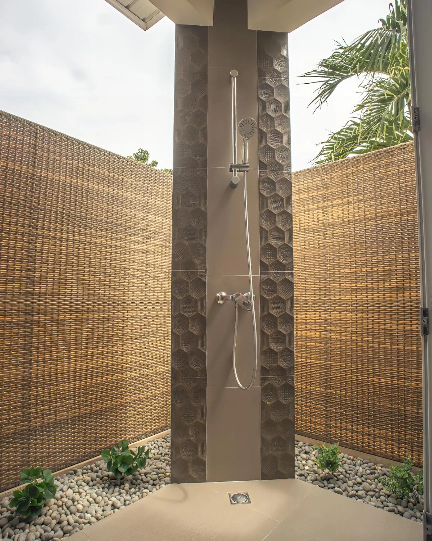 Halamanan Residences