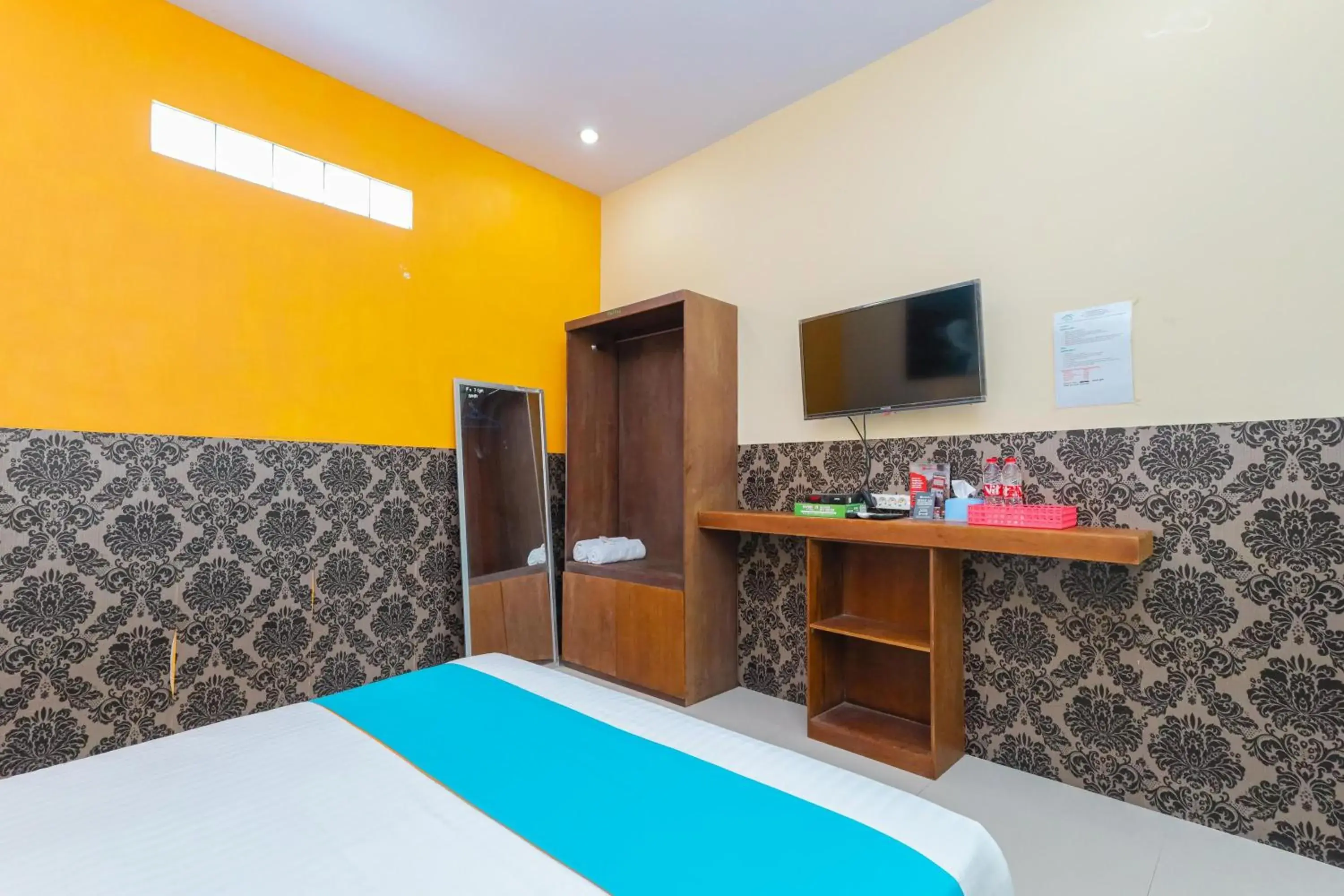 Bedroom, Bed in Sans Borobudur Homestay Banyuwangi Bedroom, Bed in Sans Borobudur Homestay Banyuwangi