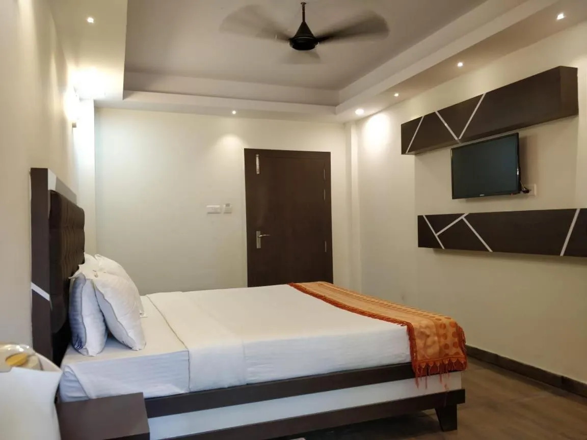 Bedroom, Bed in CS EMPIRE