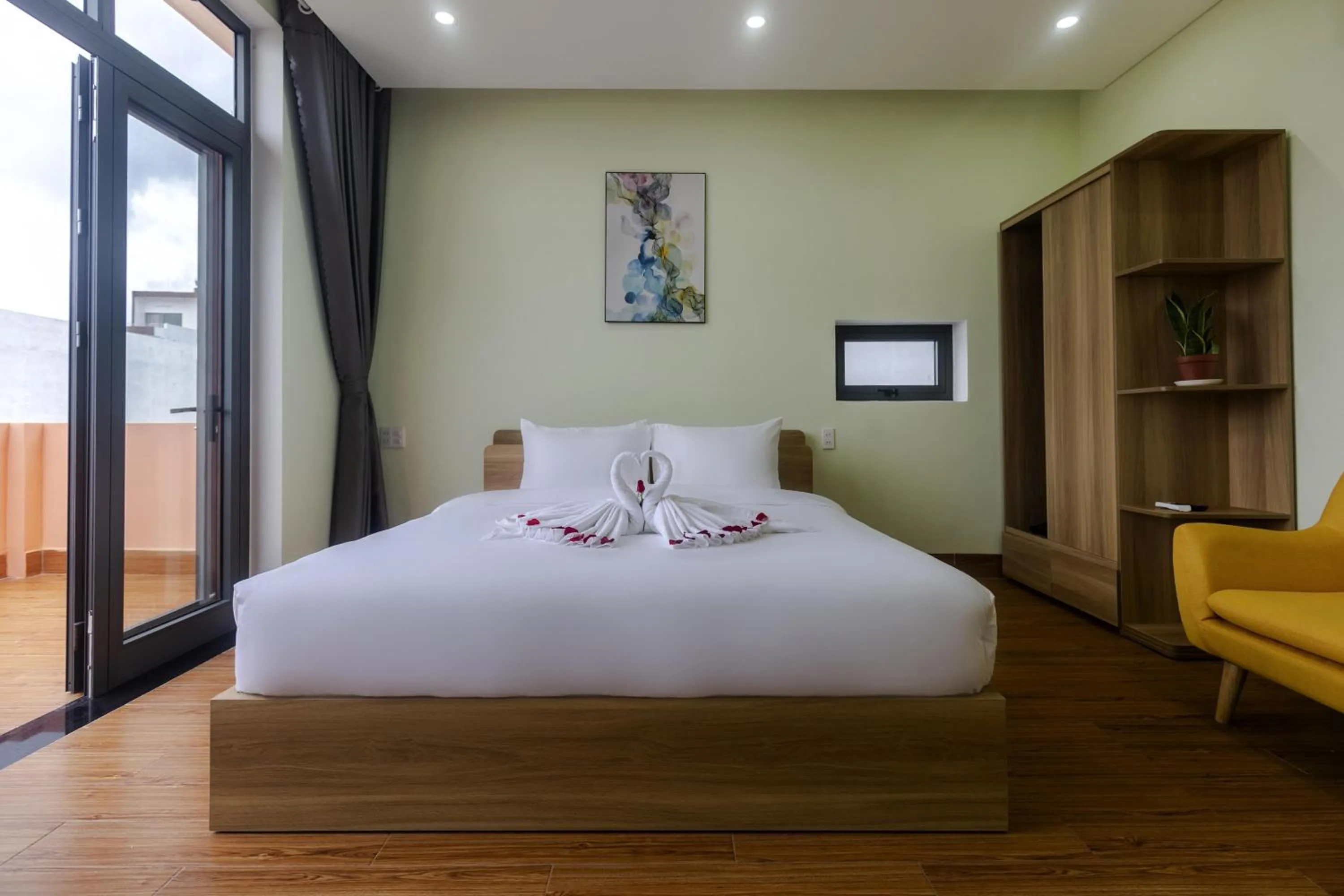 Photo of the whole room, Bed in MANGO MANGO HOTEL & APARTMENT