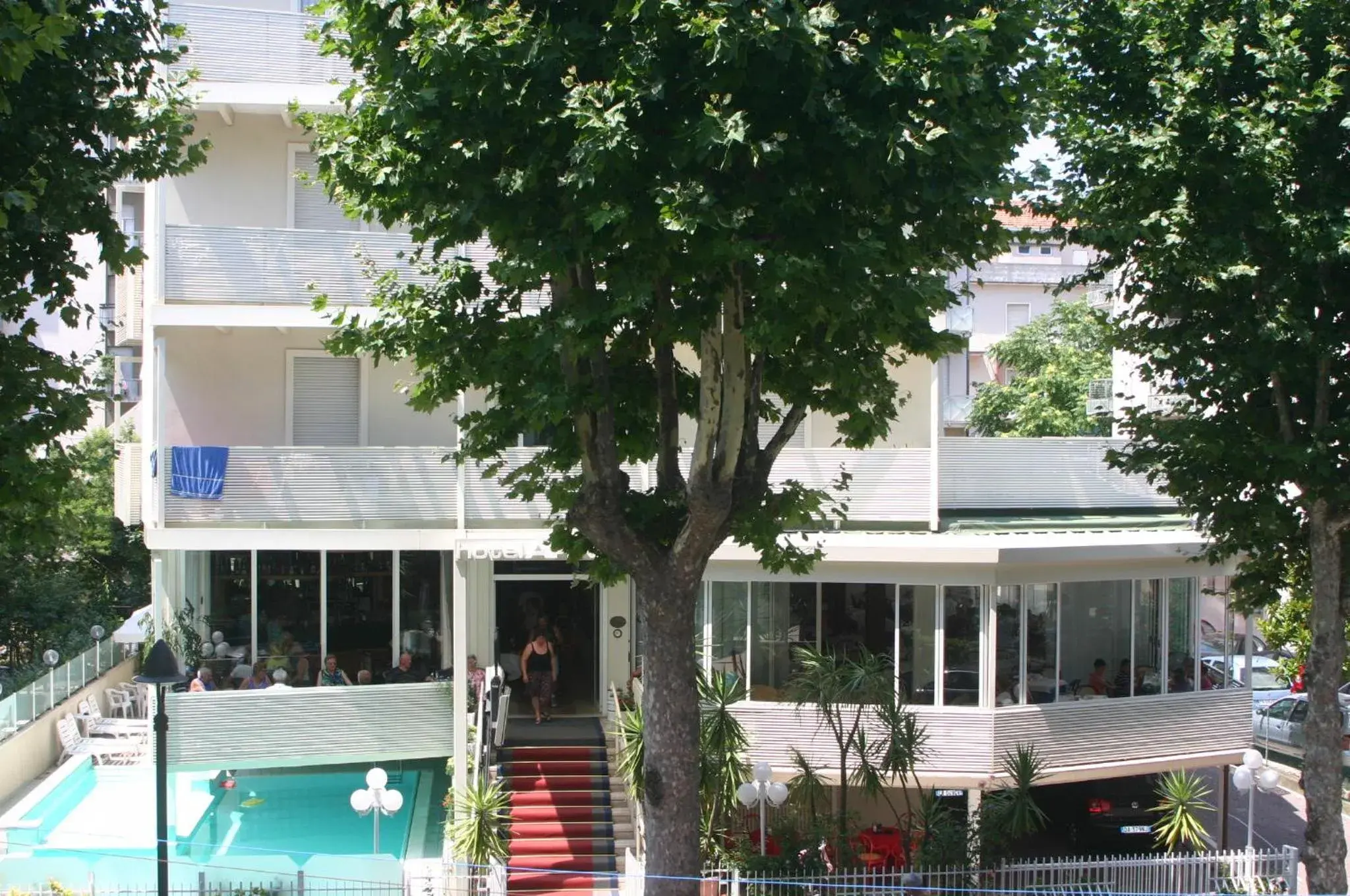 Facade/entrance, Swimming Pool in Hotel Arno Rimini