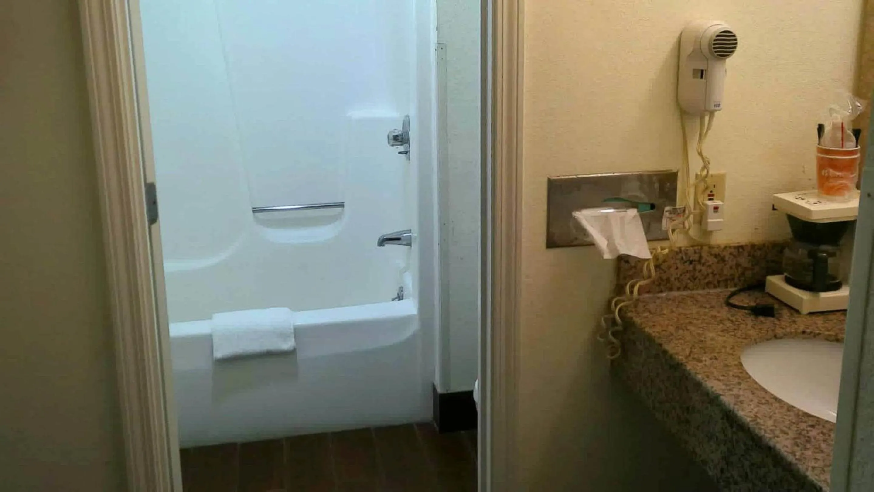 Bedroom in Quality Inn & Suites Indianapolis Northwest