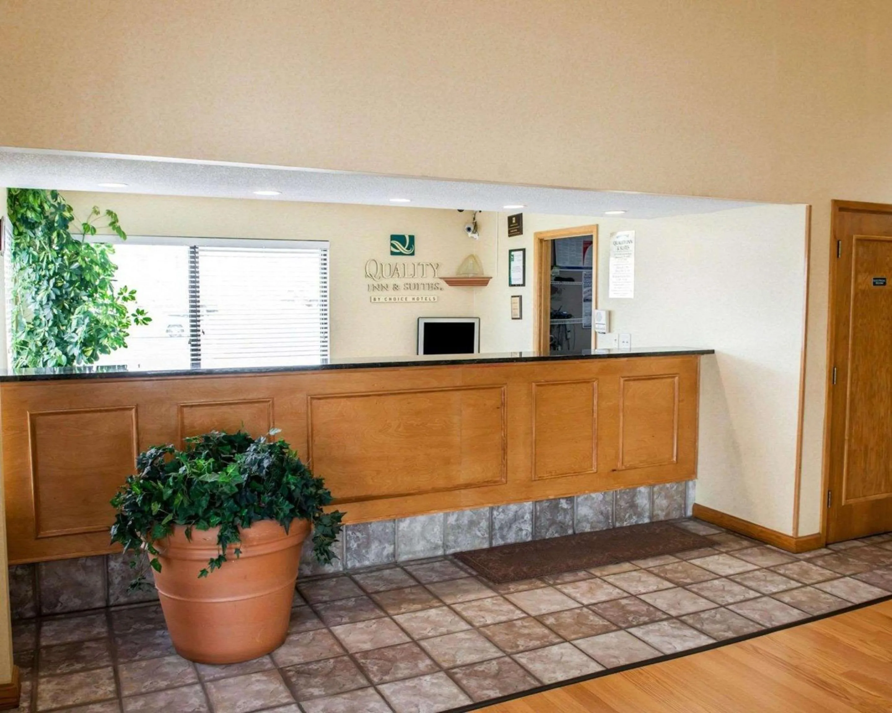 Lobby or reception in Quality Inn and Suites Indianapolis