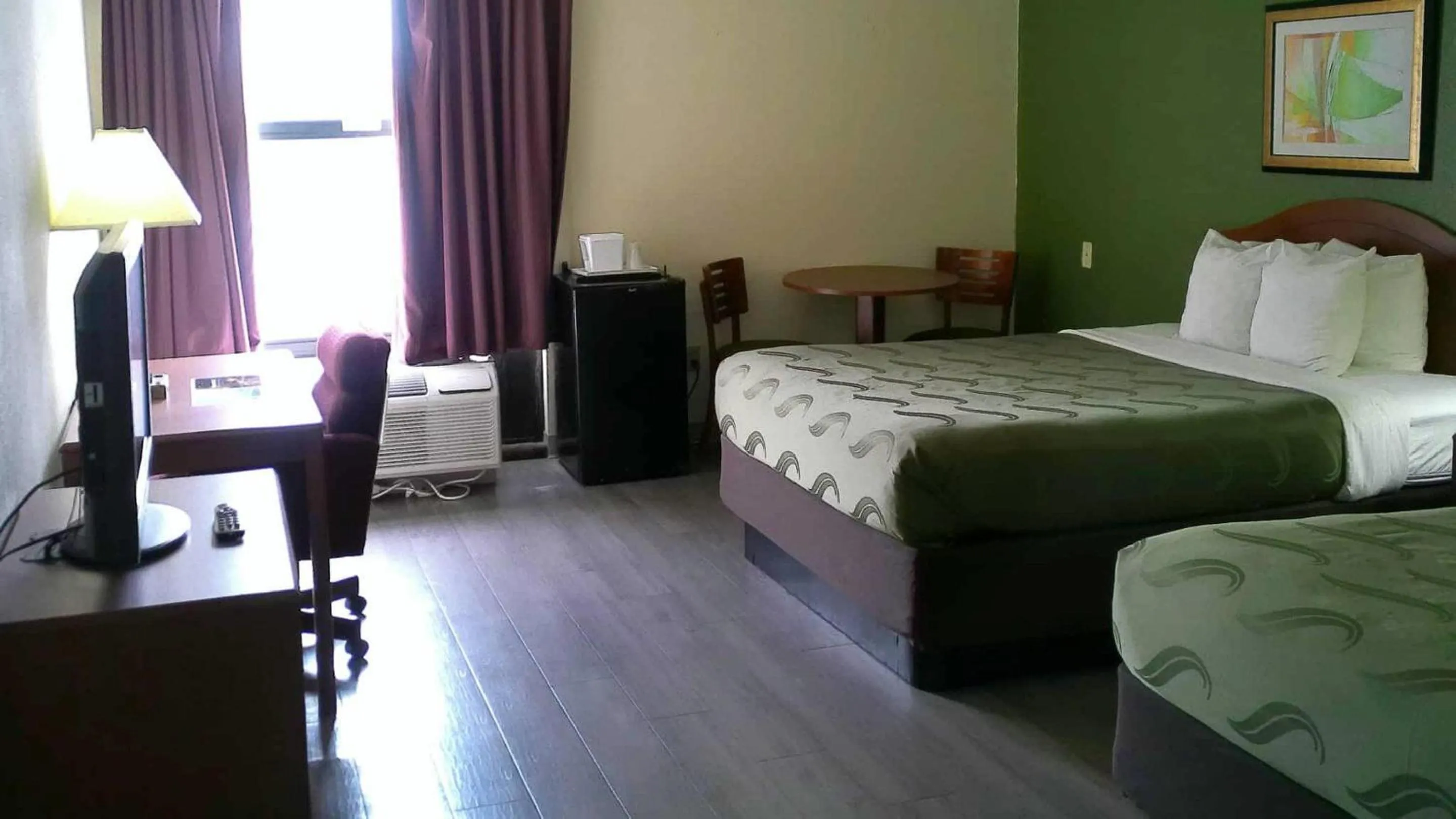 Bedroom in Quality Inn & Suites Indianapolis Northwest