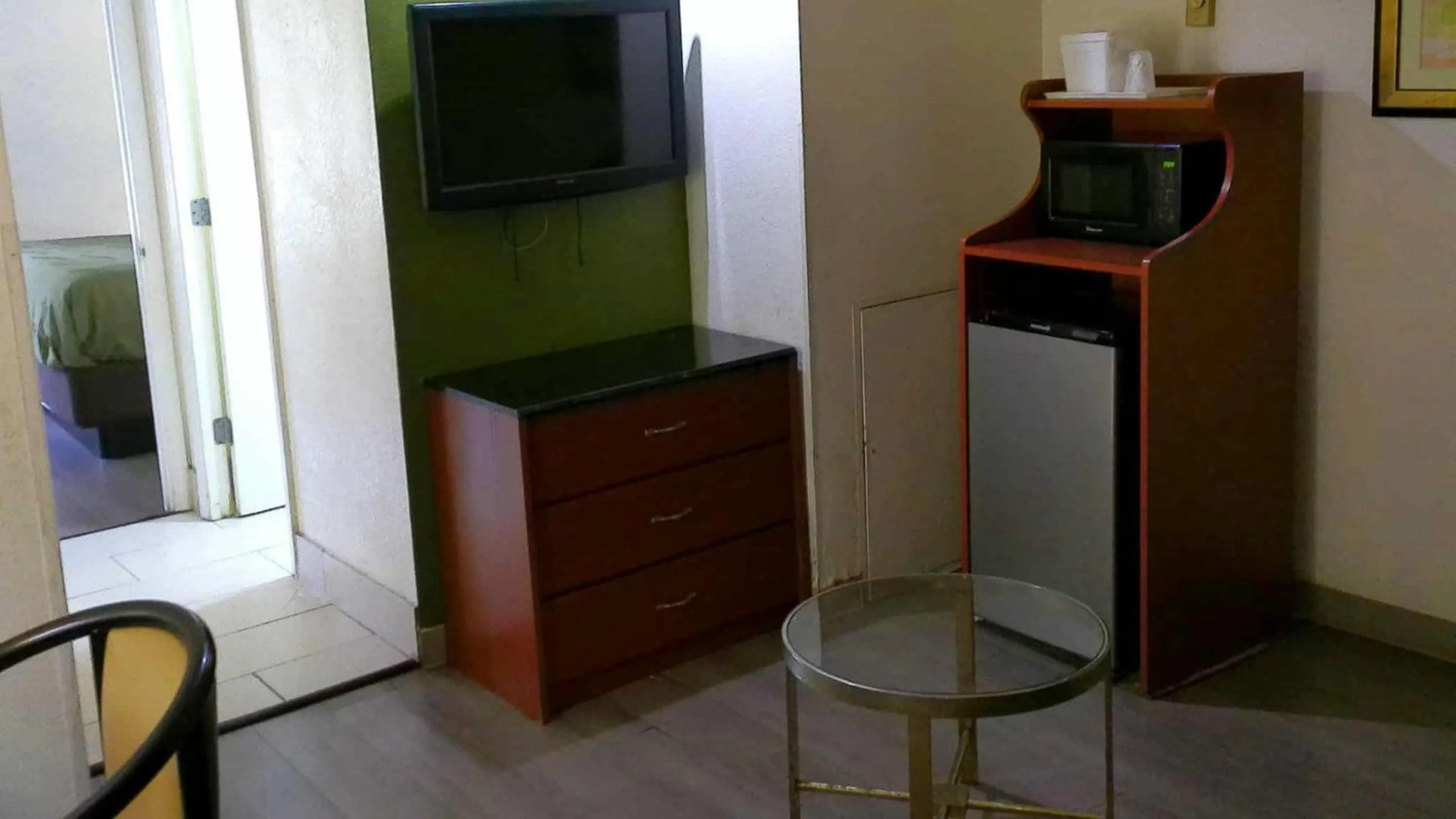 Bedroom in Quality Inn & Suites Indianapolis Northwest