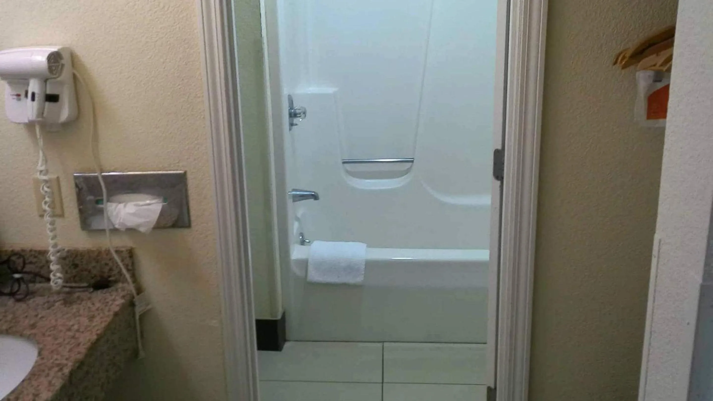 Bedroom in Quality Inn & Suites Indianapolis Northwest