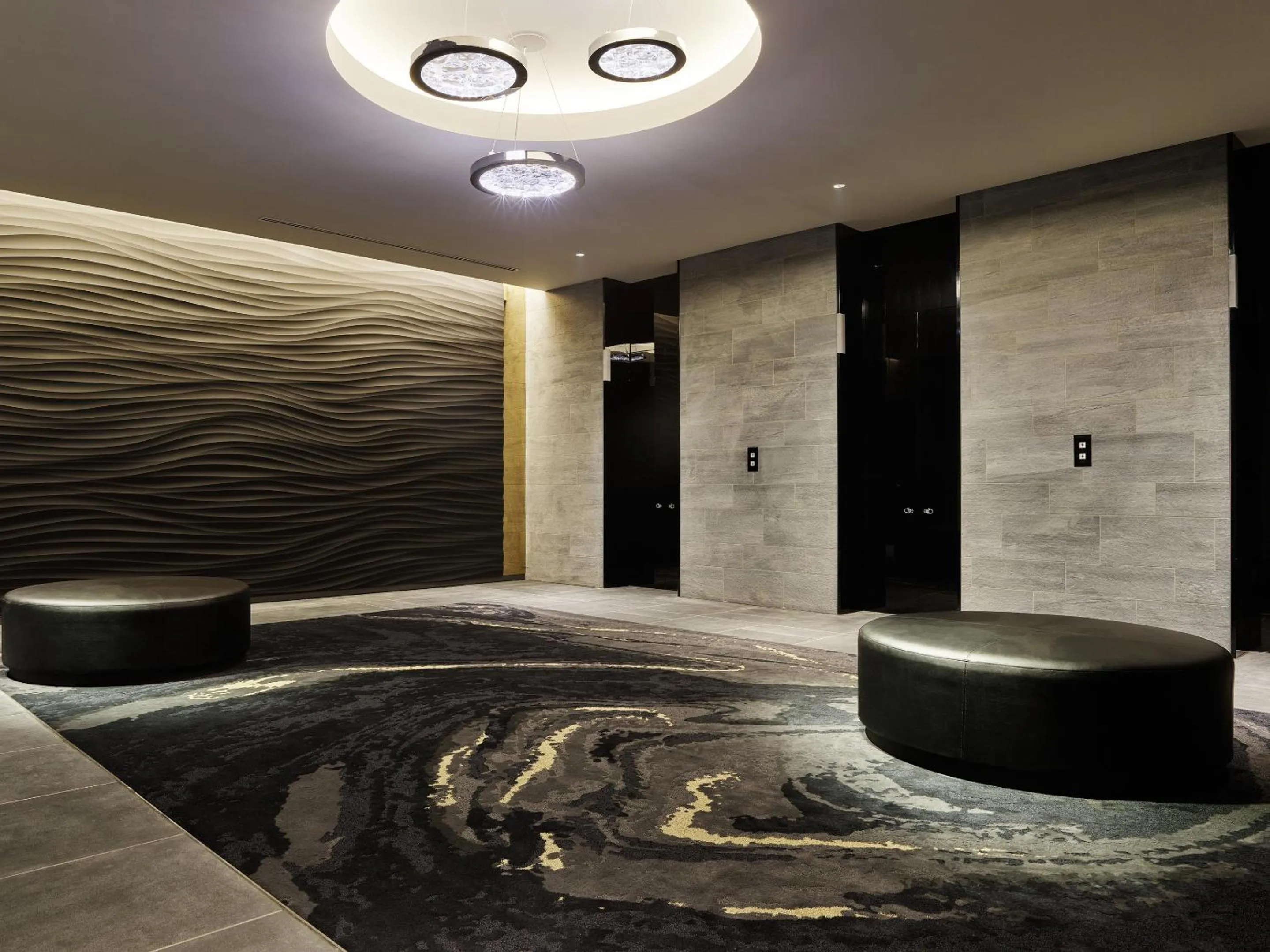 elevator in Mitsui Garden Hotel Toyosu Premier - Tokyo