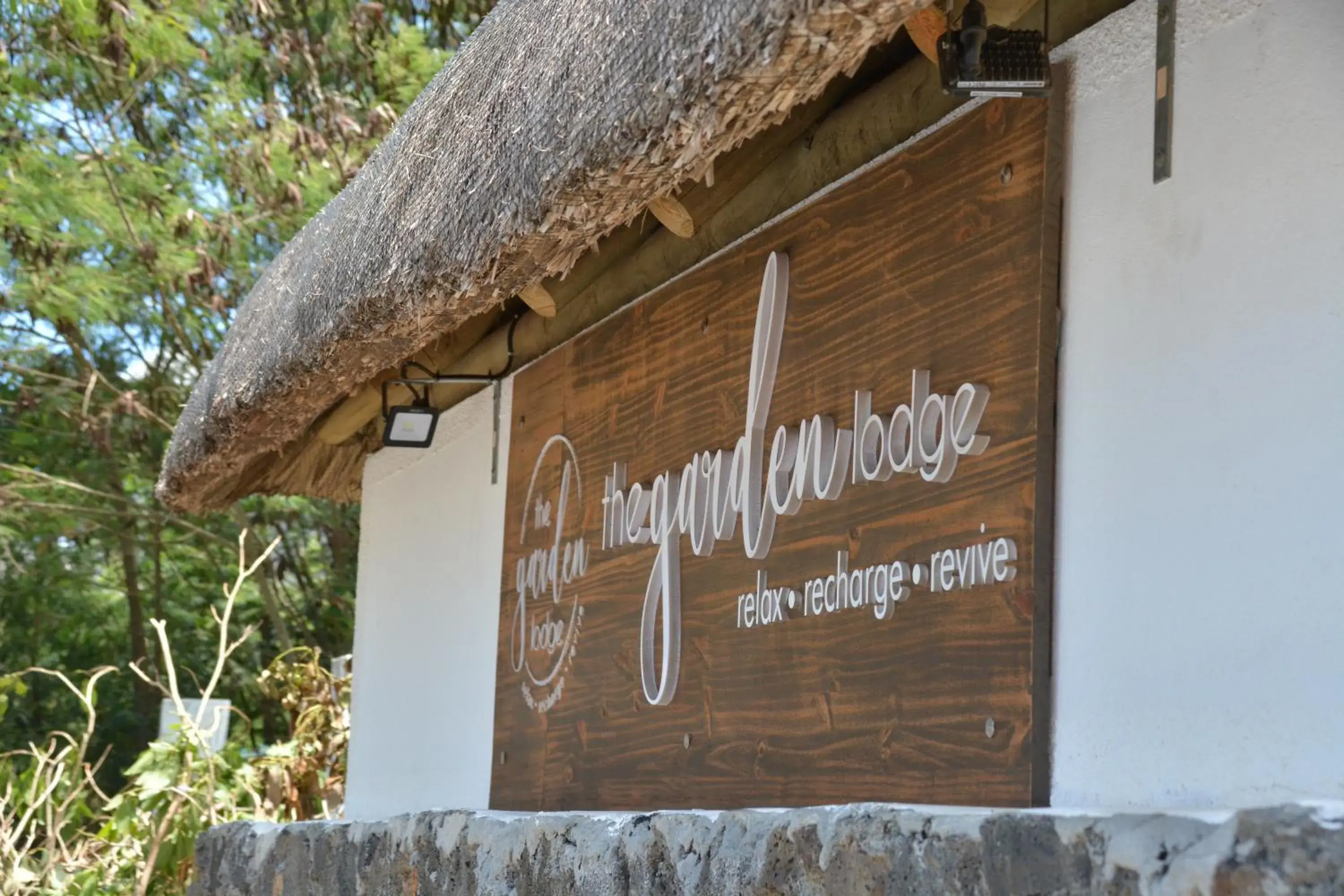 Facade/entrance in The Garden Lodge Pereybere - Piscine & Jardin Facade/entrance in The Garden Lodge Pereybere - Piscine & Jardin