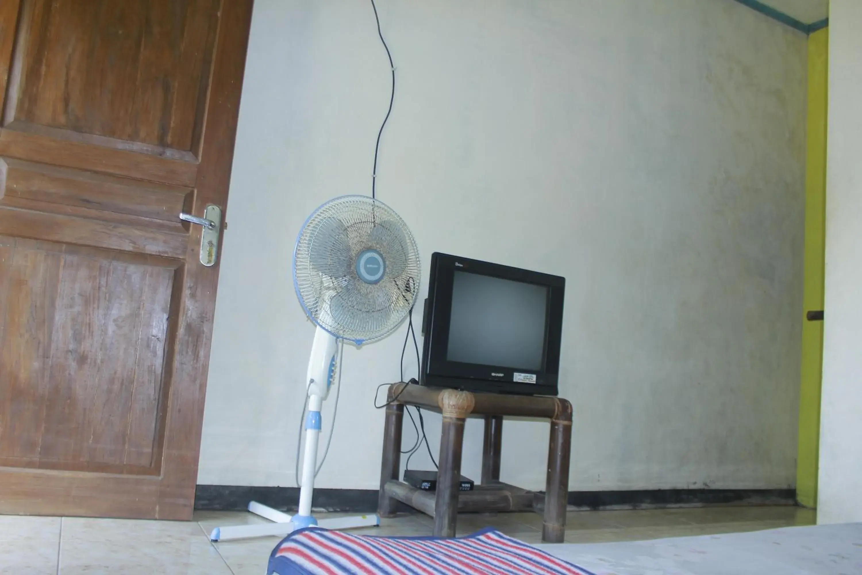 TV and multimedia in Penginapan Putra Darma TV and multimedia in Penginapan Putra Darma