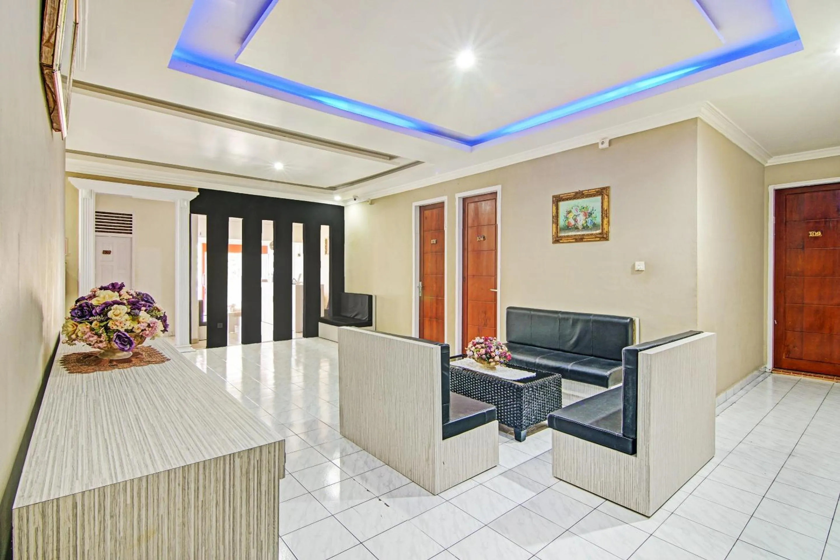 Lobby or reception in Hotel Shafira Pariaman Syariah Mitra RedDoorz