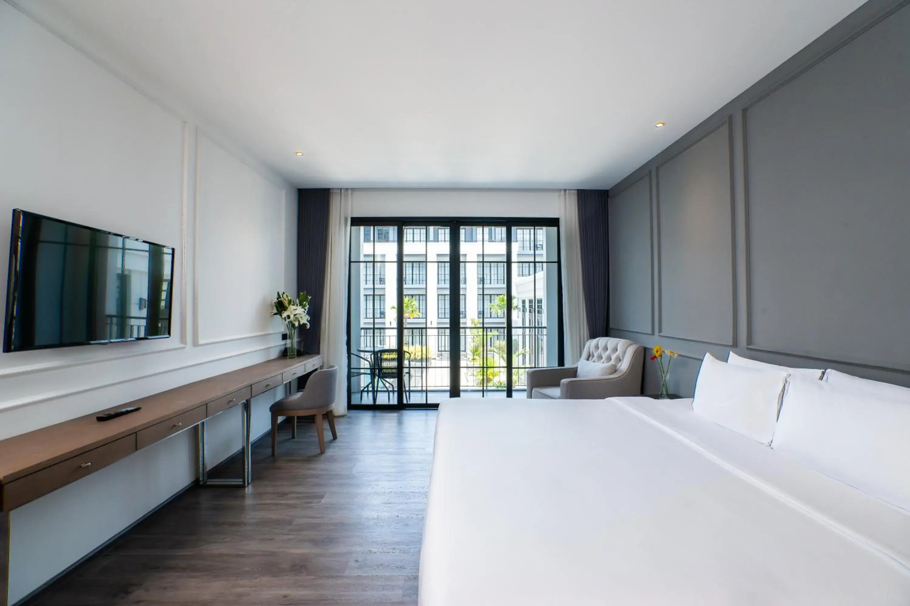 One Patio Hotel Pattaya - SHA Extra Plus One Patio Hotel Pattaya - SHA Extra Plus