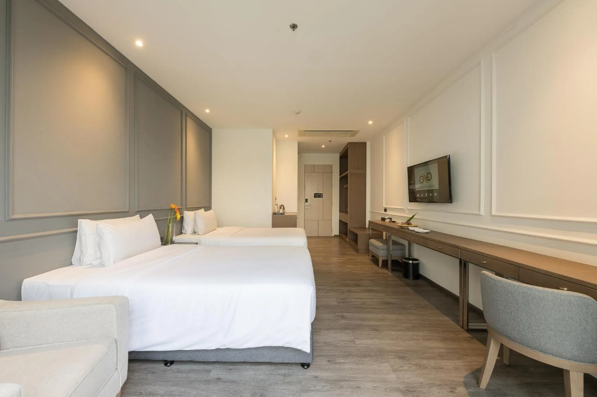 Photo of the whole room, Bed in One Patio Hotel Pattaya - SHA Extra Plus