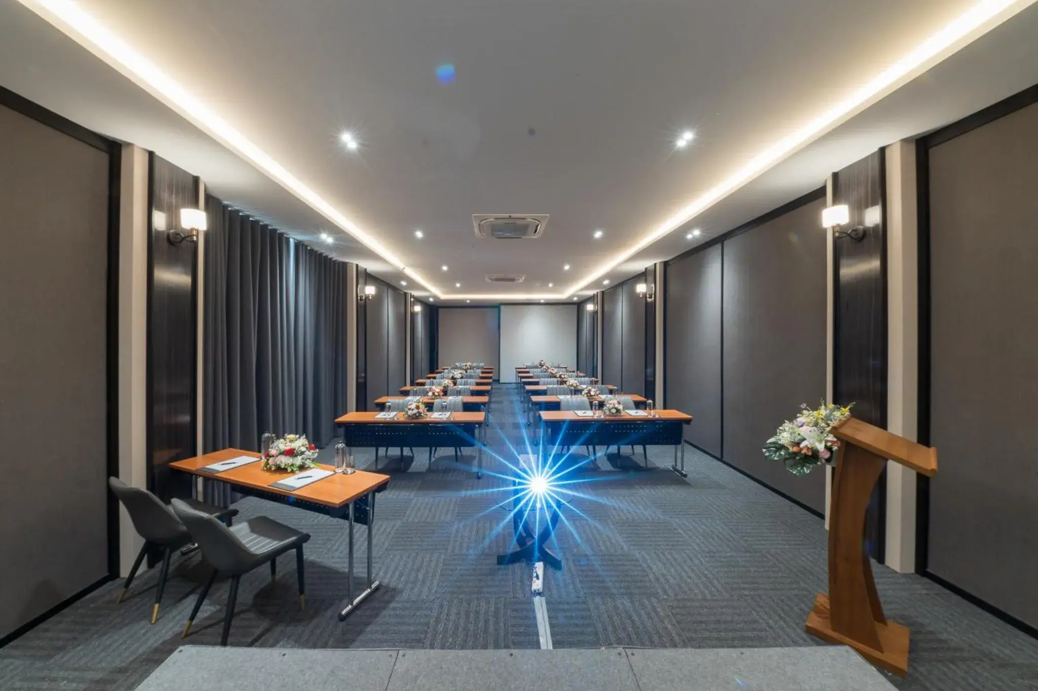 One Patio Hotel Pattaya - SHA Extra Plus One Patio Hotel Pattaya - SHA Extra Plus