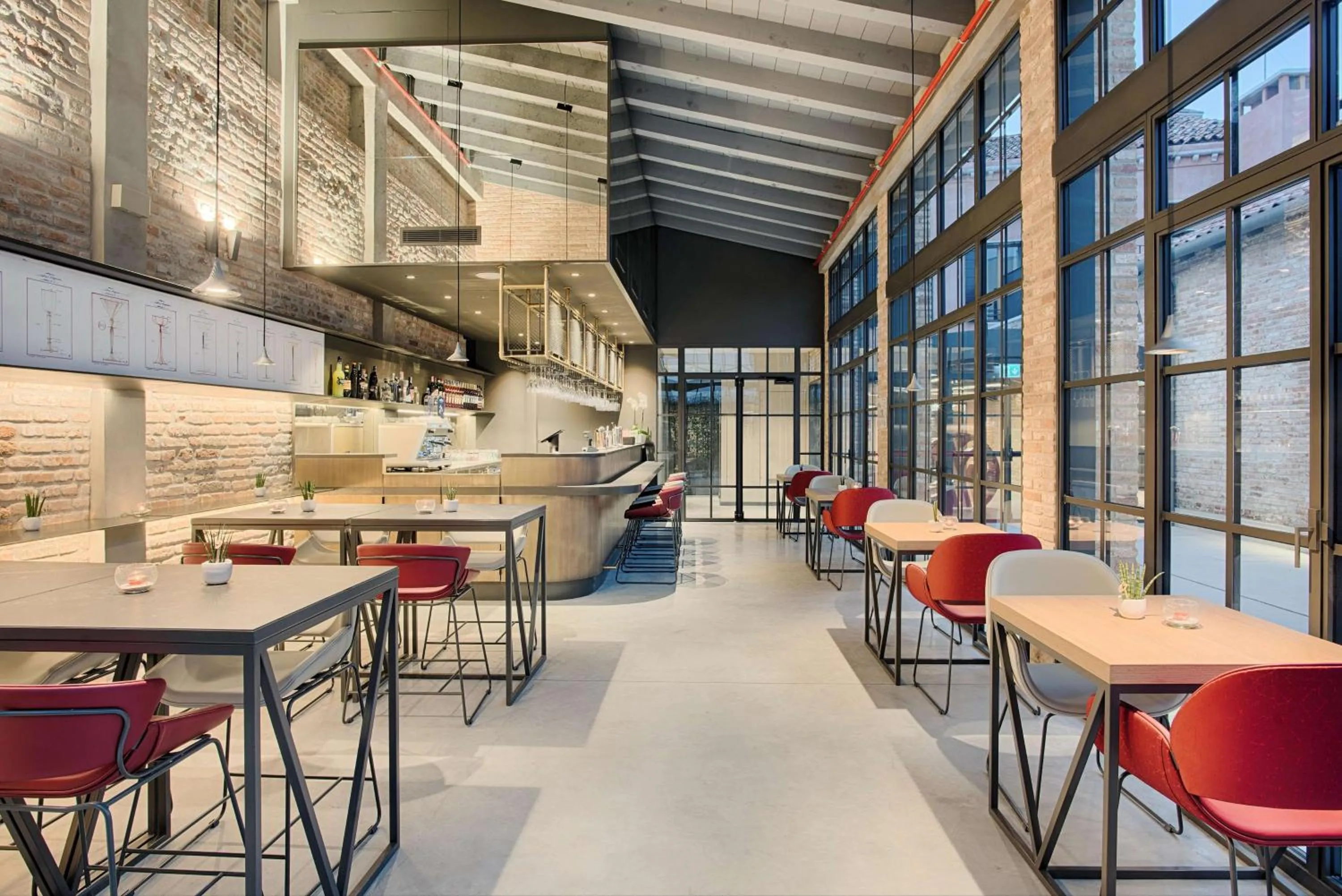 Lounge or bar in NH Collection Murano Villa