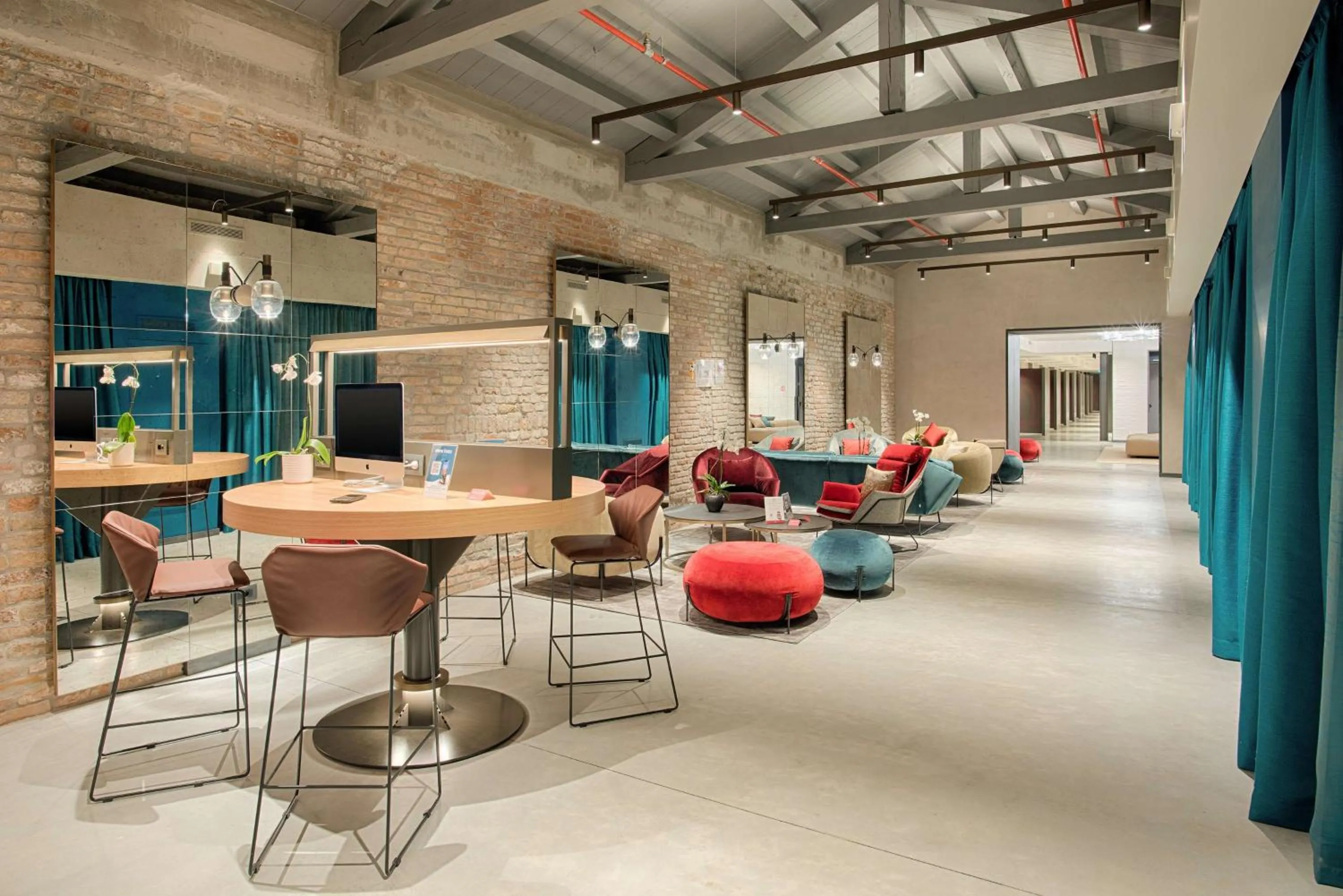 Lobby or reception in NH Collection Murano Villa