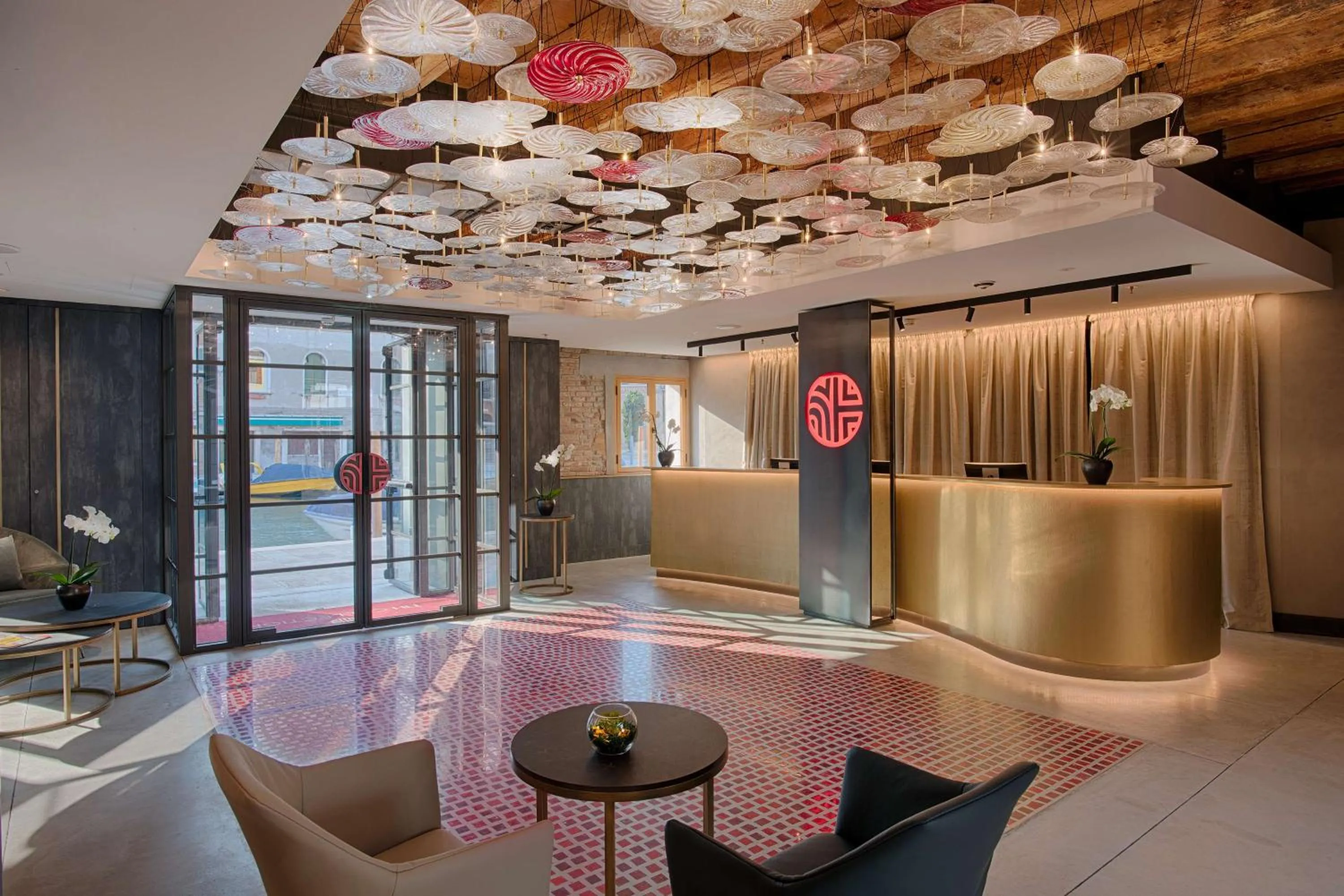 Lobby or reception in NH Collection Murano Villa