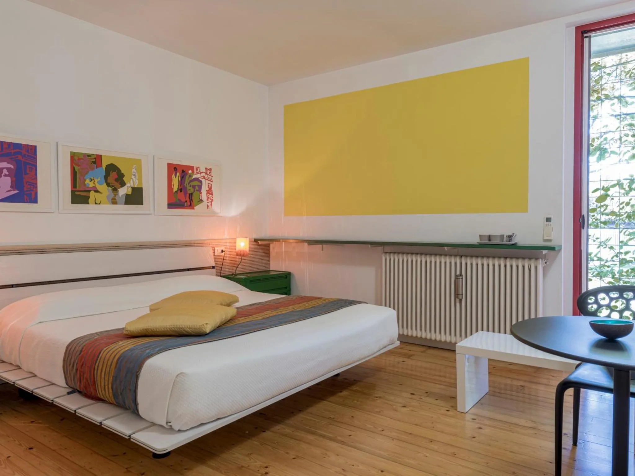 Bed in Sacramora