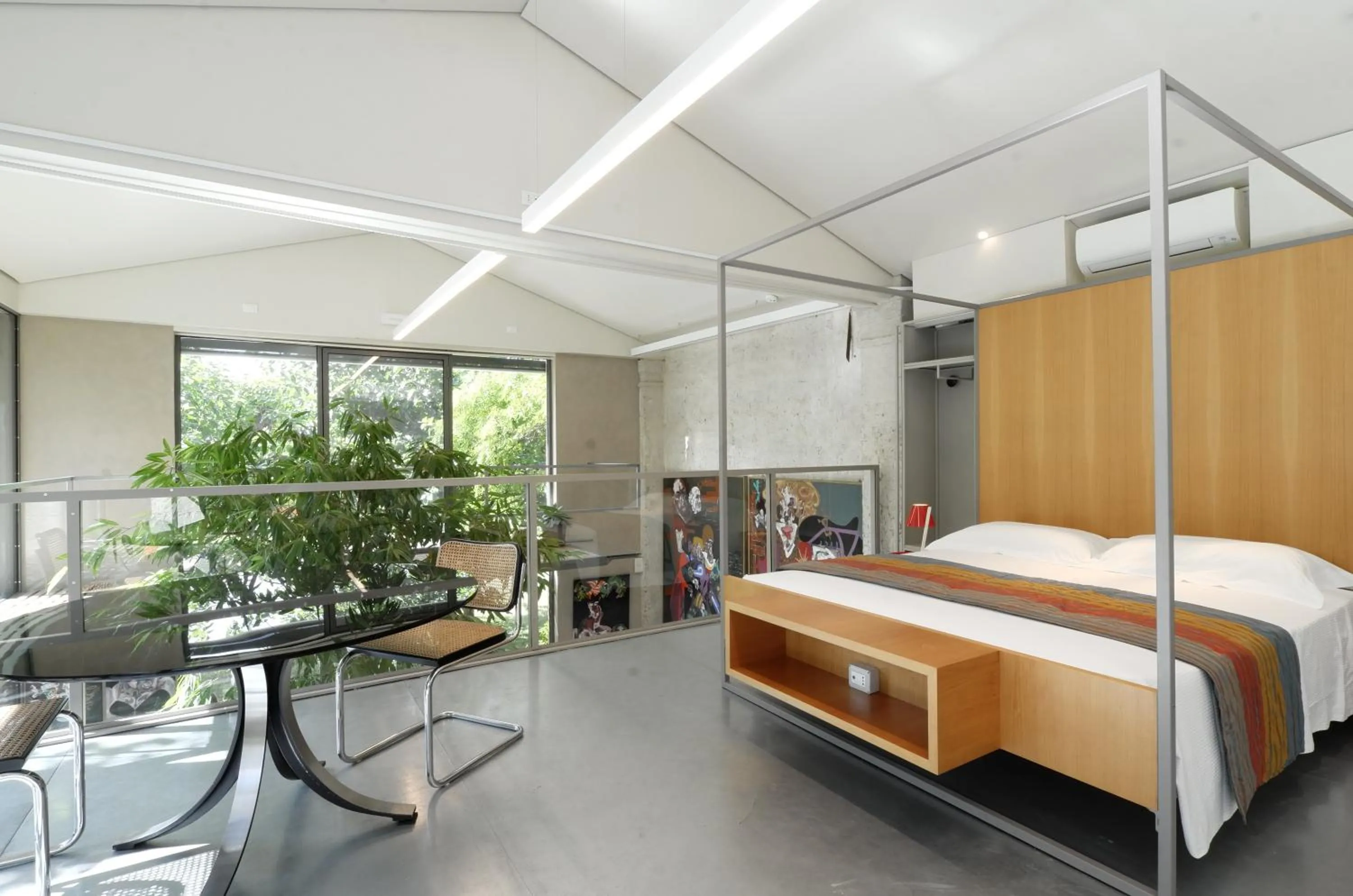 Bed in Sacramora
