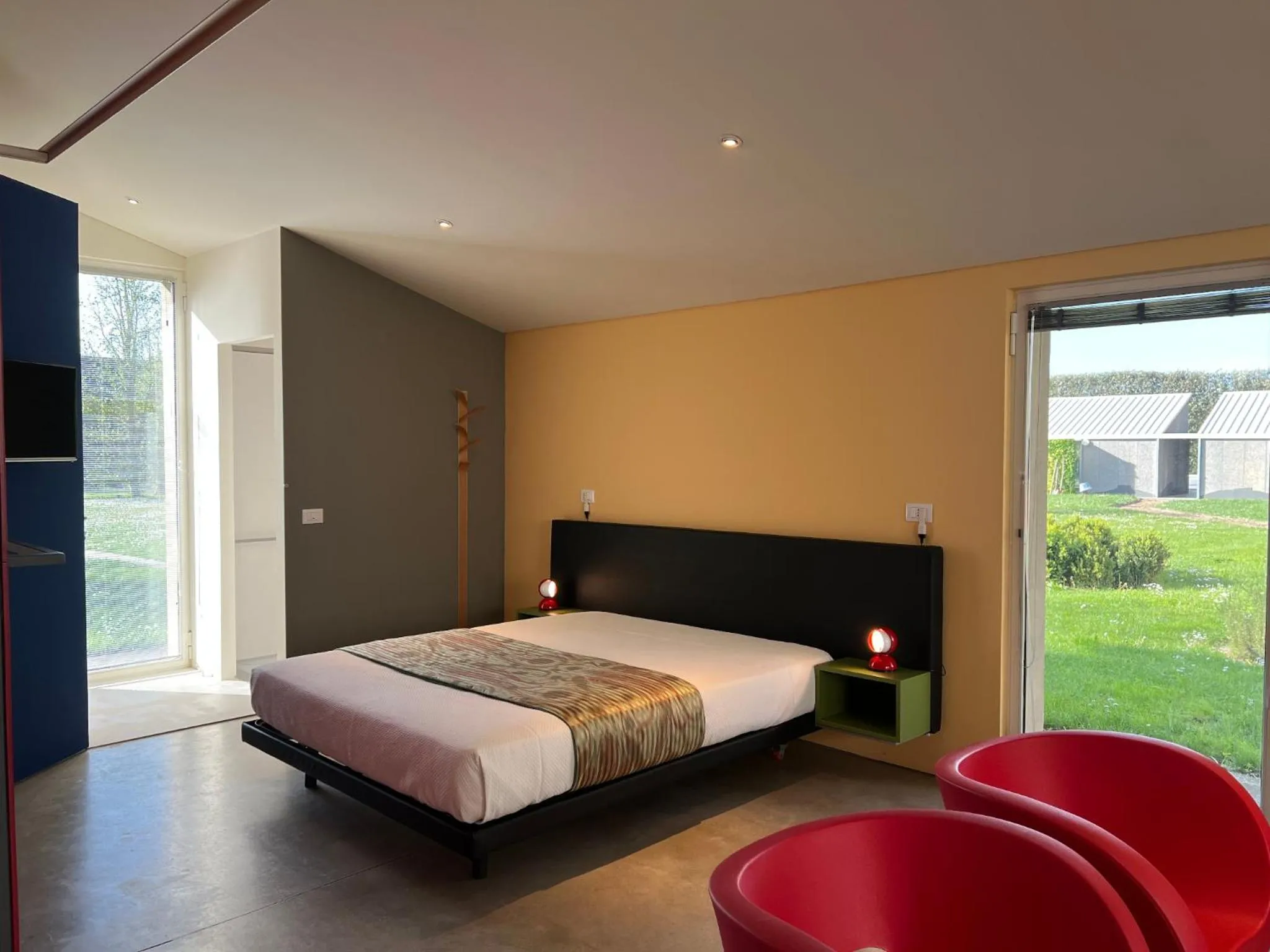 Bed in Sacramora