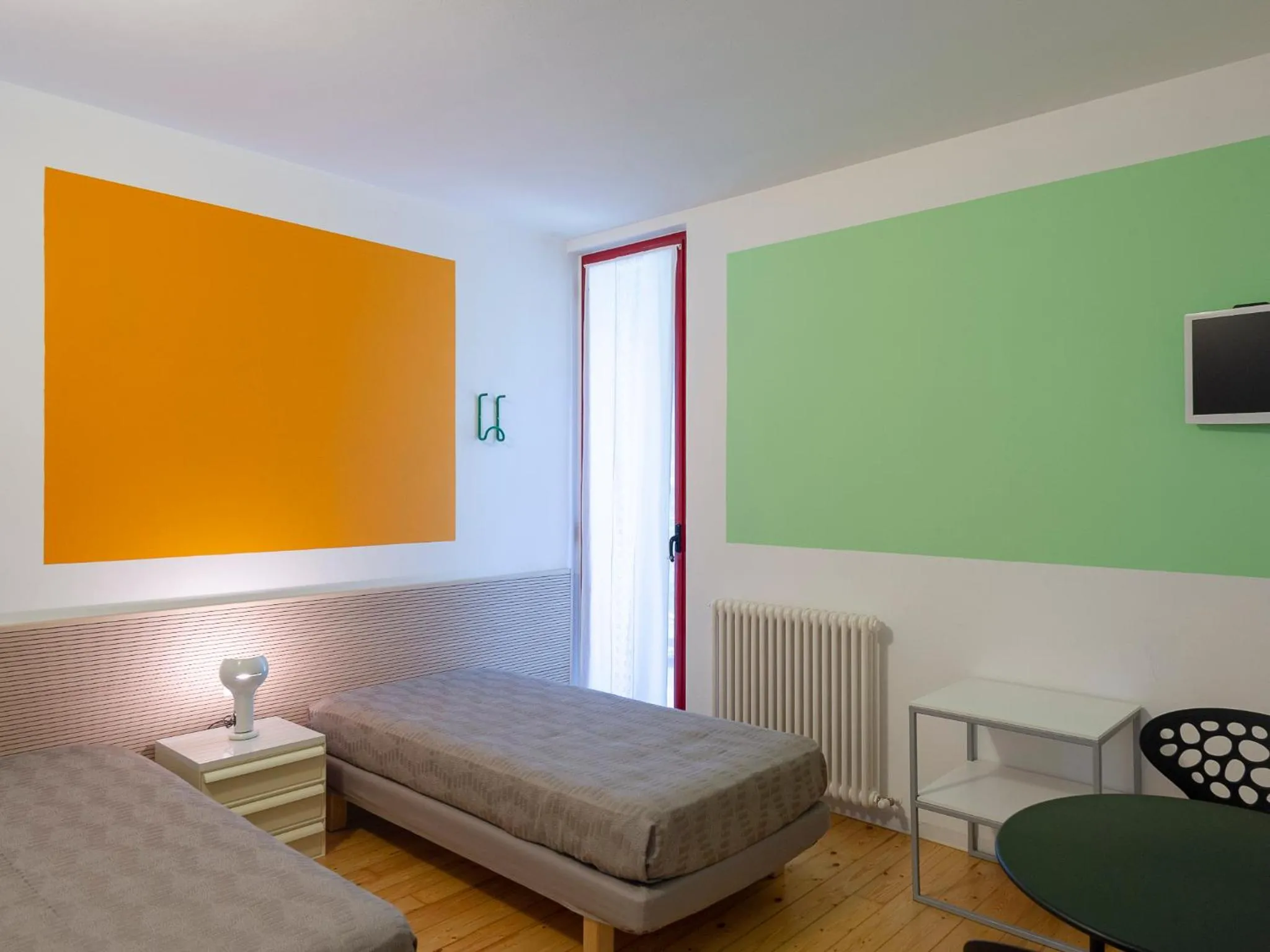 Bedroom, Bed in Sacramora