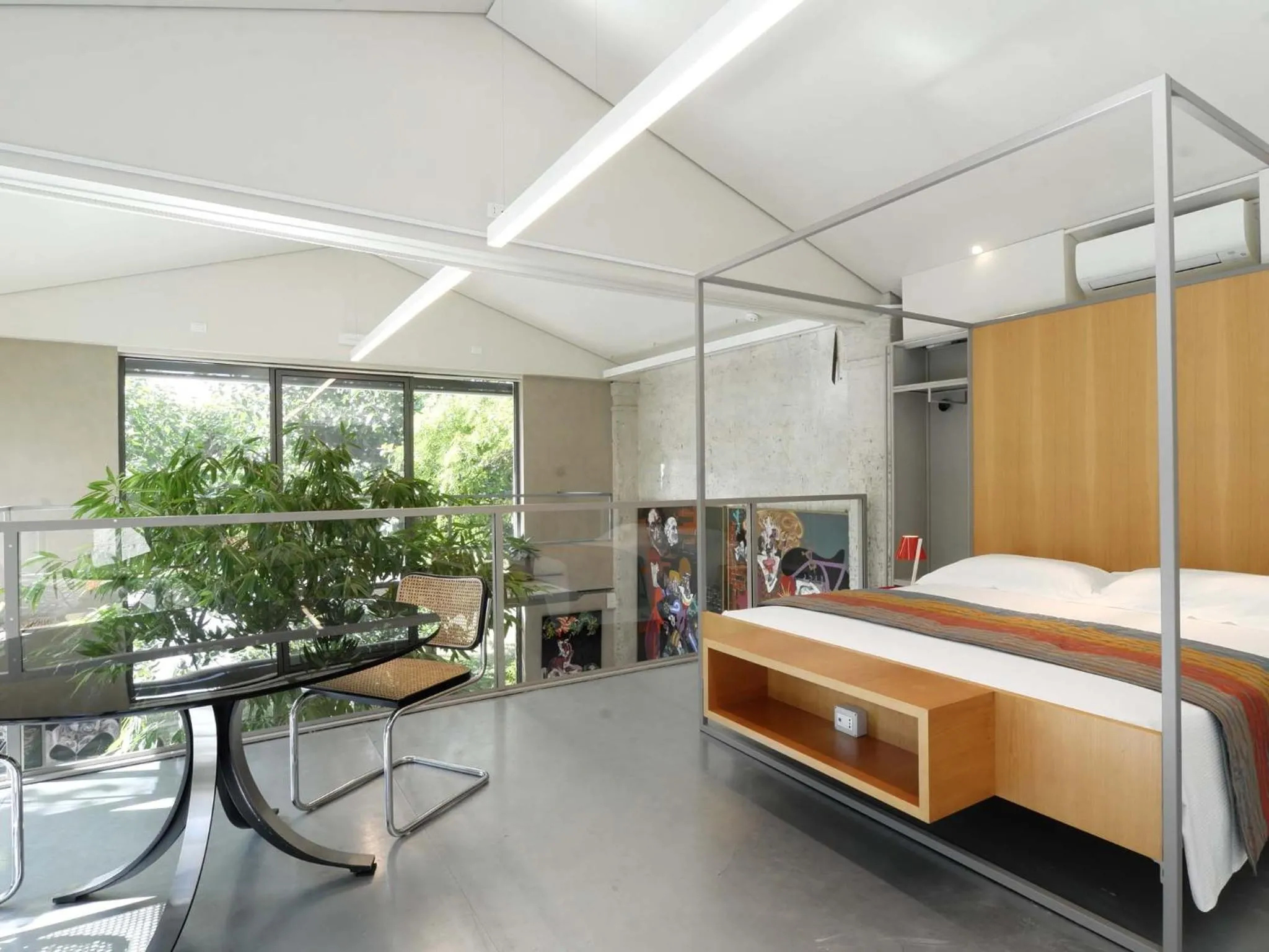 Bedroom, Bed in Sacramora