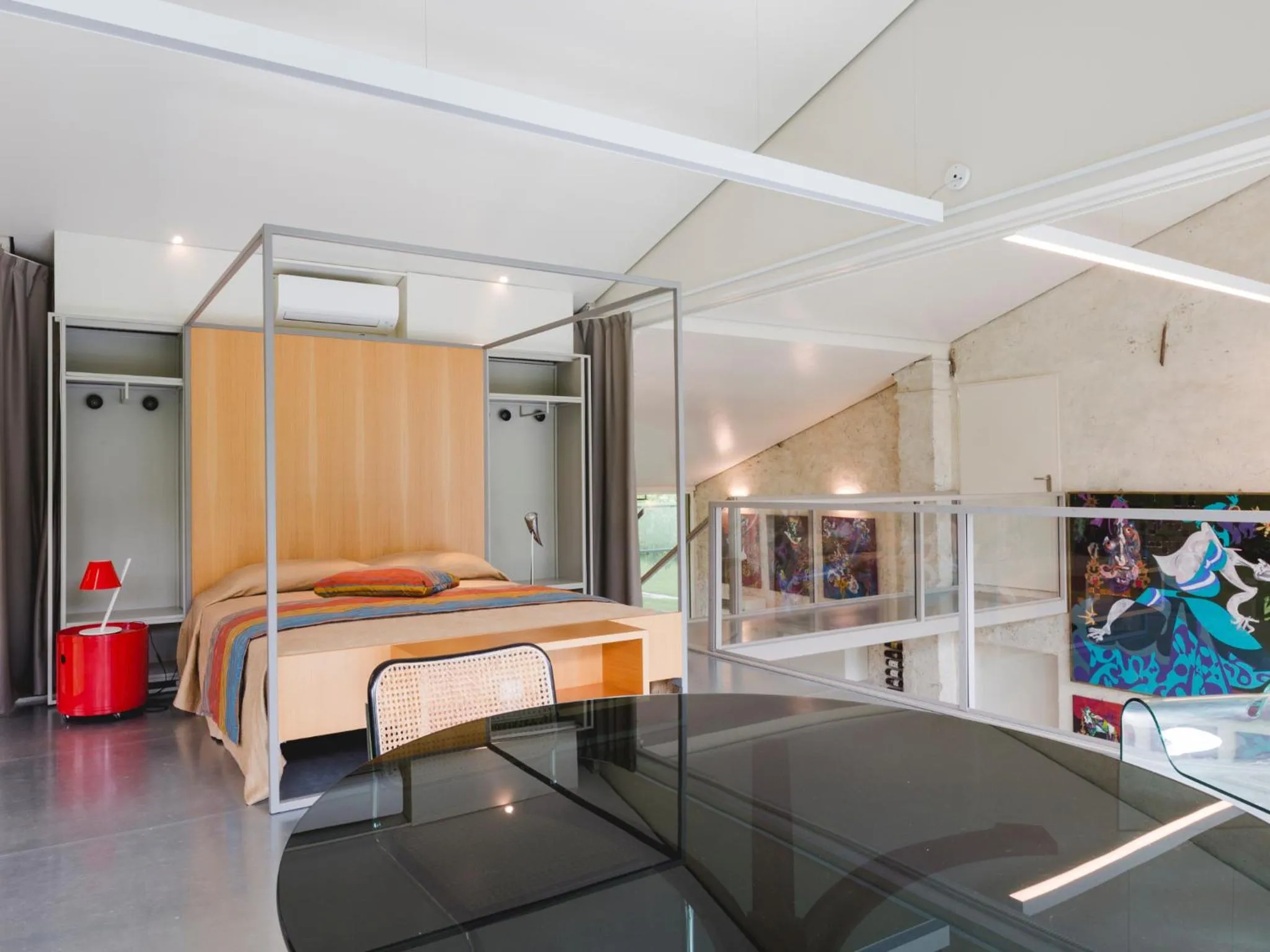 Bedroom, Bed in Sacramora