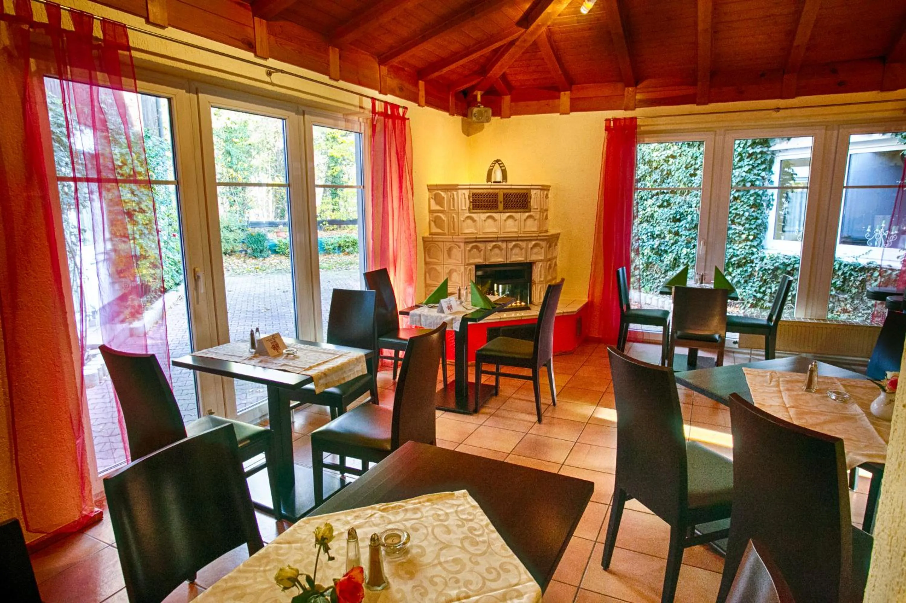 Restaurant/places to eat in Hotel Rosengarten Leipzig-Naunhof