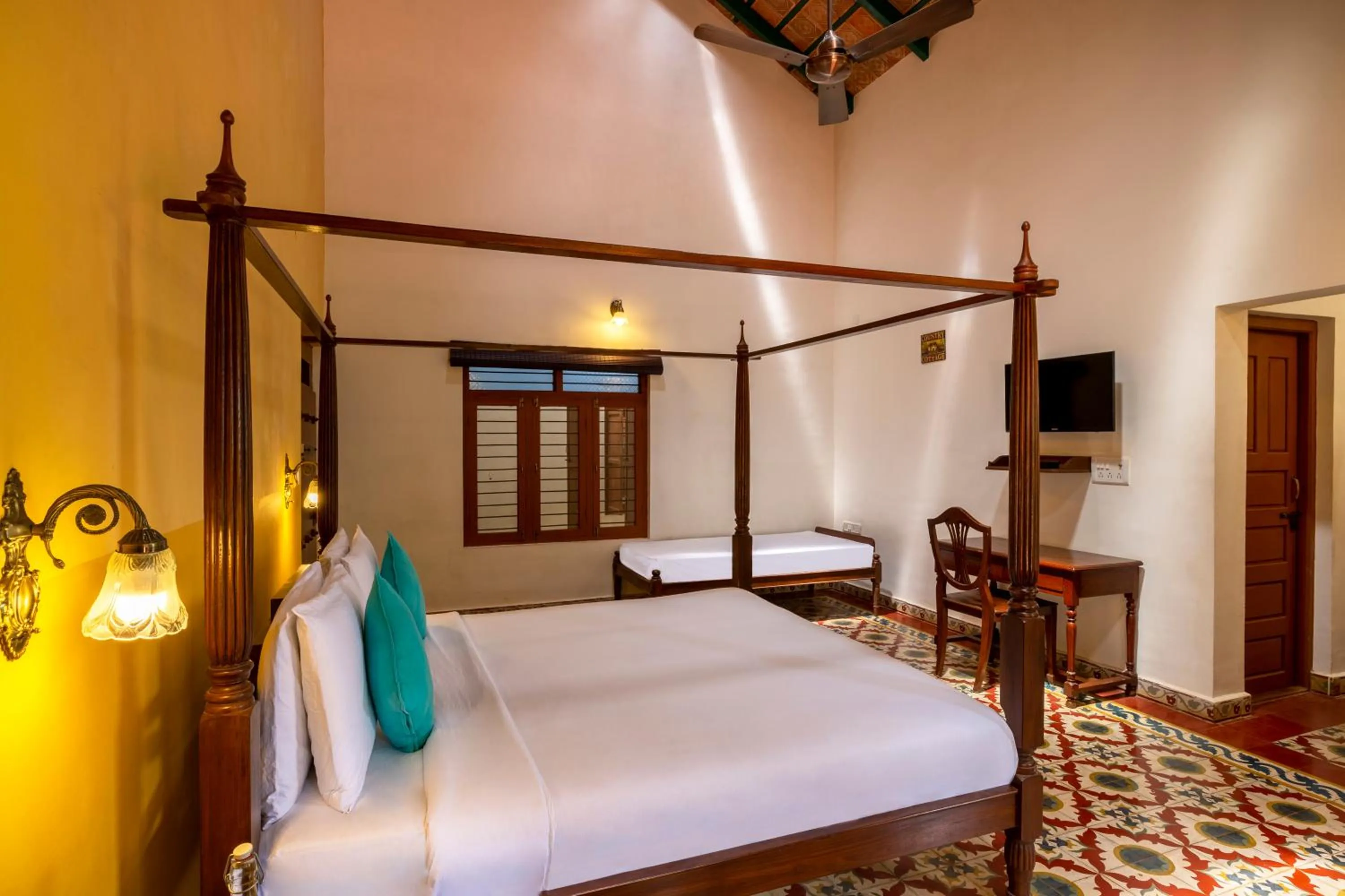 Photo of the whole room, Bed in amã Stays & Trails, Rare Earth Estate