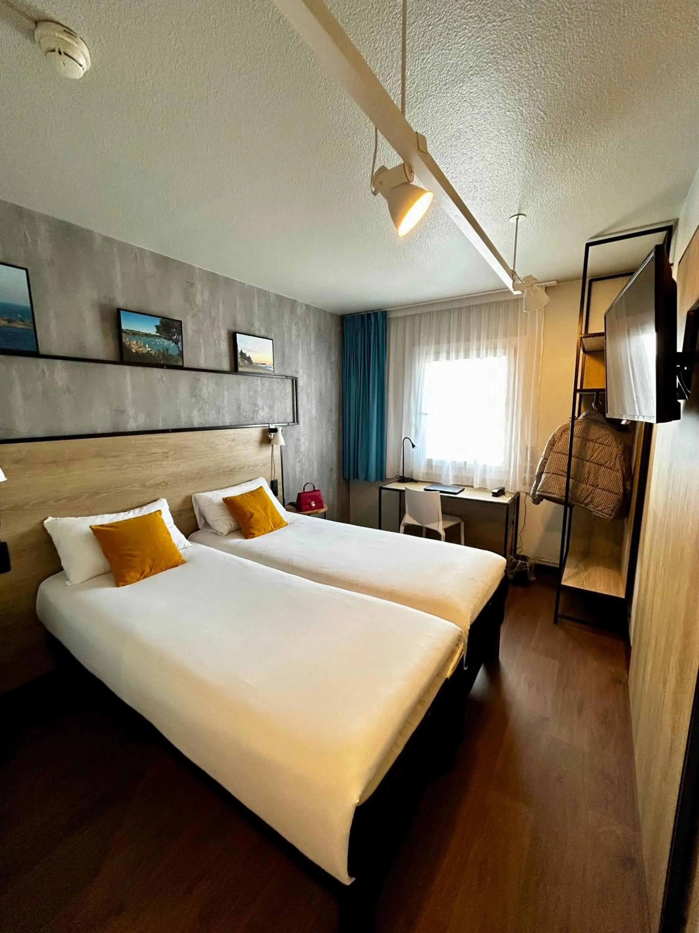 Bed in ibis Saint-Malo Madeleine