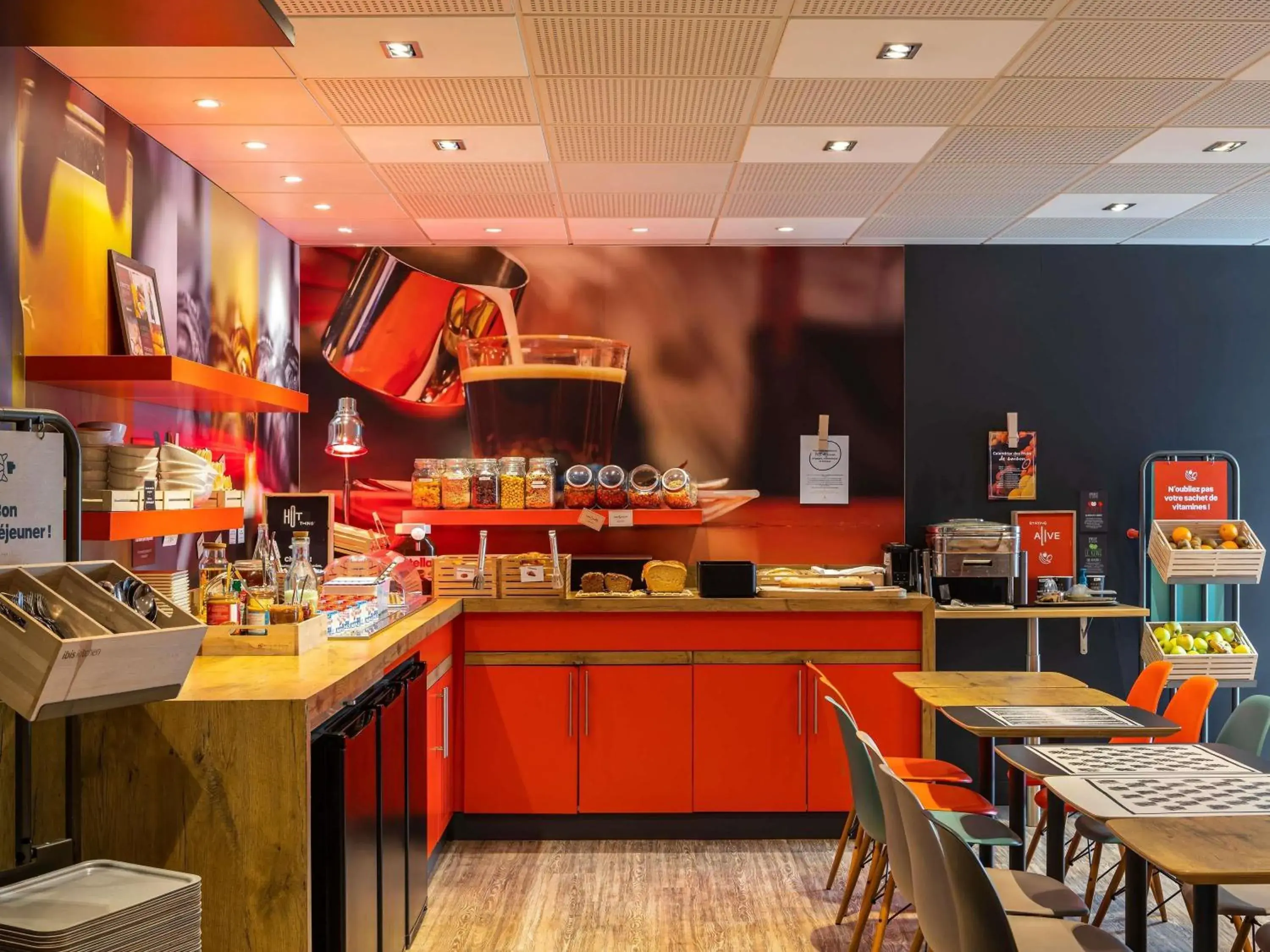 Breakfast in ibis Saint-Malo Madeleine Breakfast in ibis Saint-Malo Madeleine