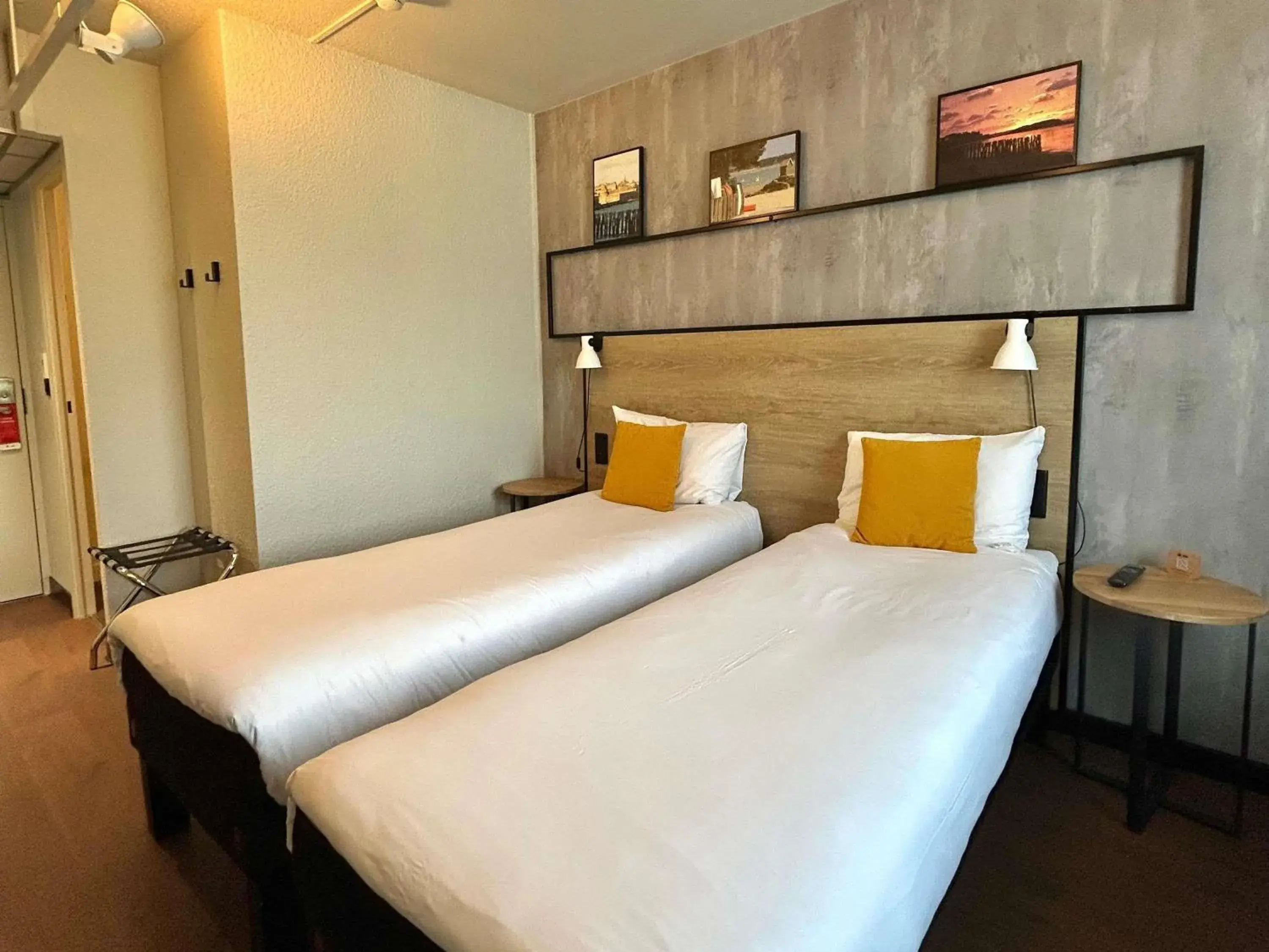 Bedroom, Bed in ibis Saint-Malo Madeleine Bedroom, Bed in ibis Saint-Malo Madeleine