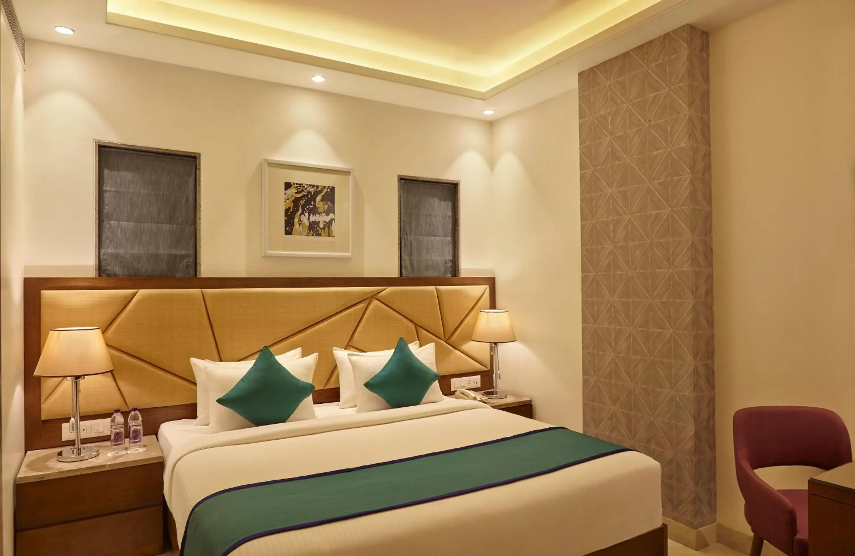 Bedroom, Bed in Click Hotel Aurangabad Bedroom, Bed in Click Hotel Aurangabad