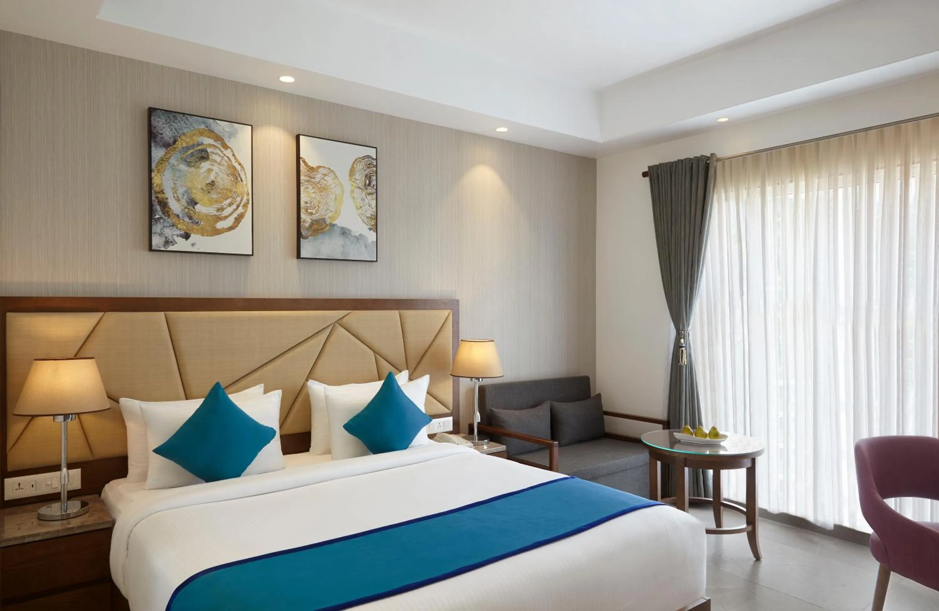 Bed in Click Hotel Aurangabad