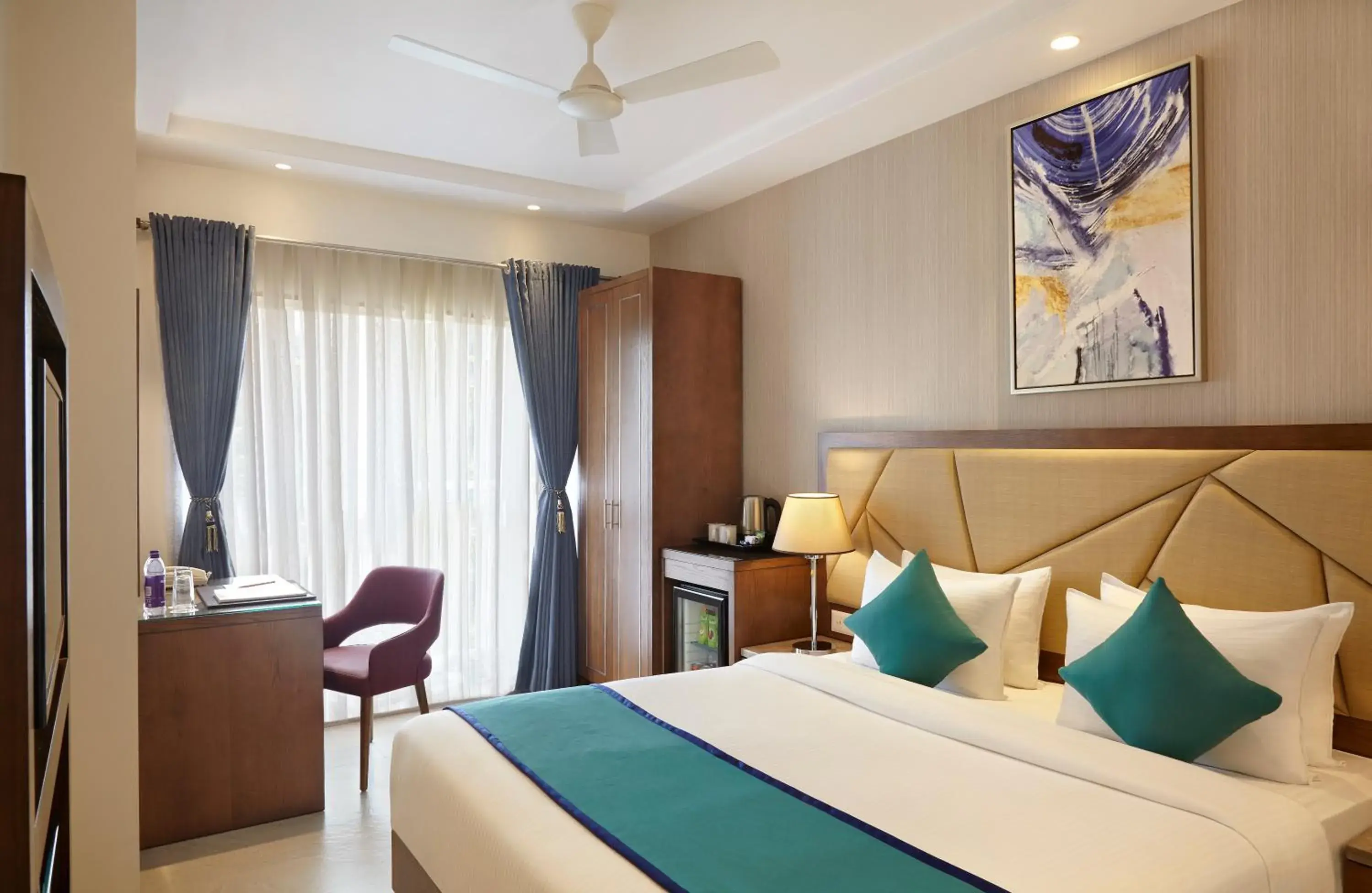 Bedroom, Bed in Click Hotel Aurangabad Bedroom, Bed in Click Hotel Aurangabad