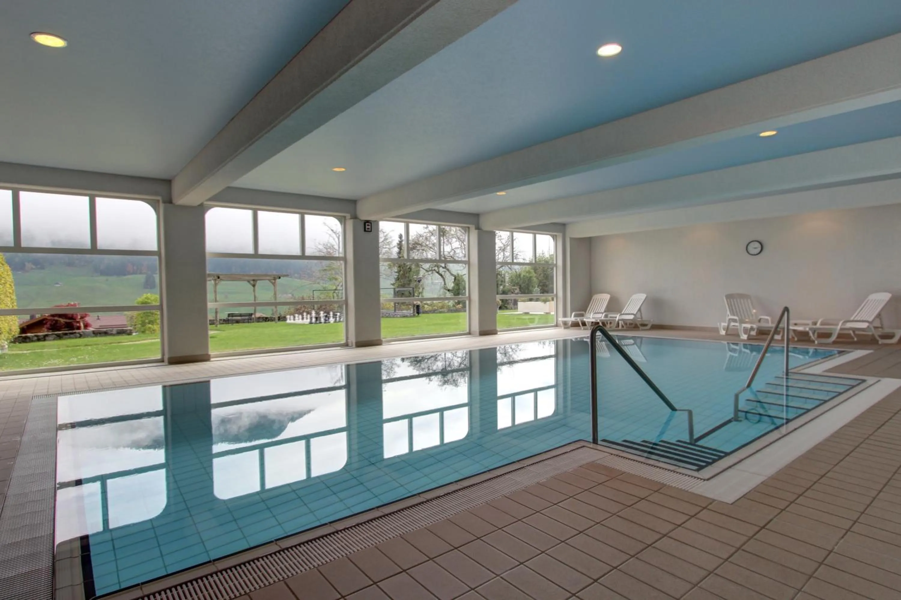Swimming pool in Rosat 13