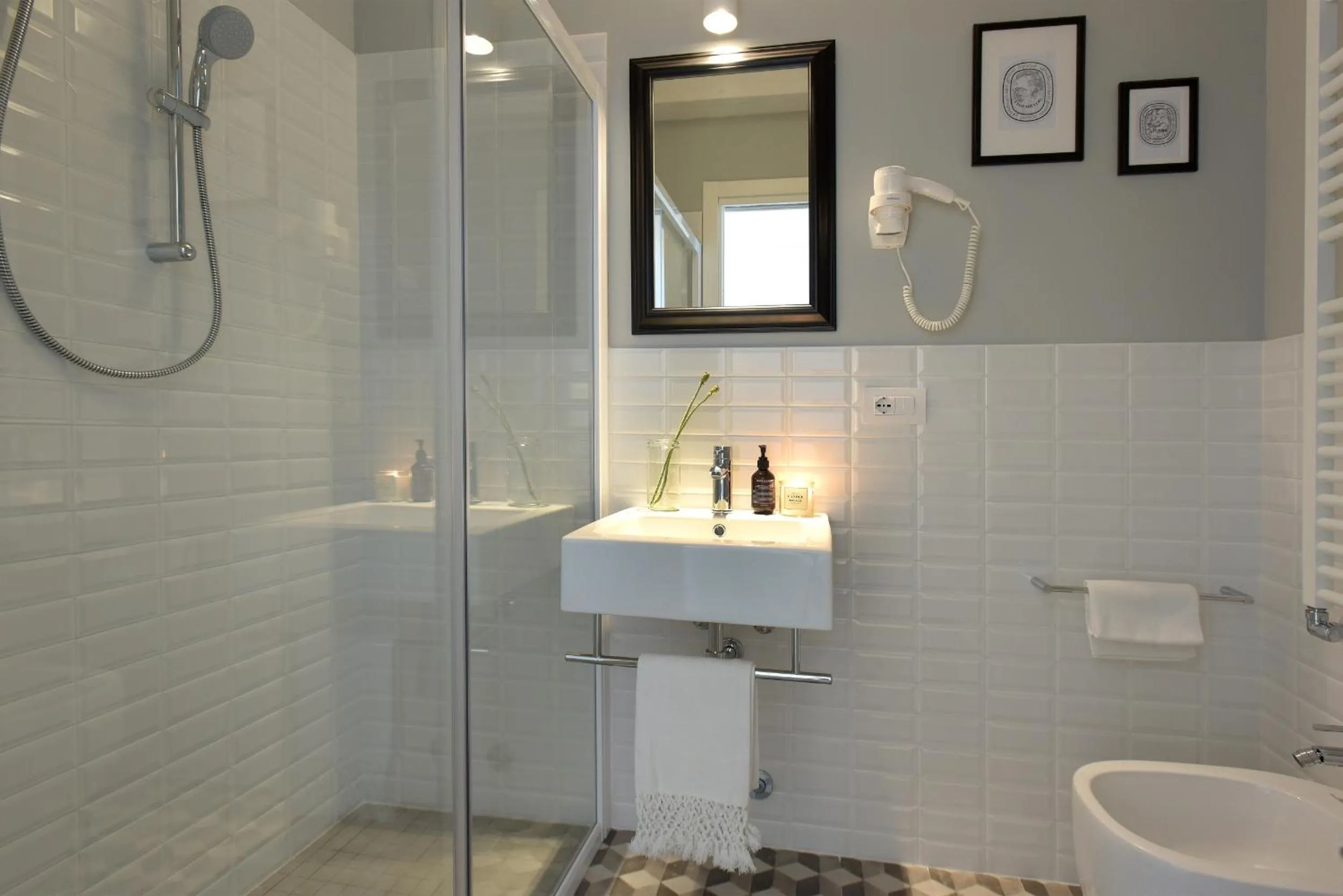 Shower in Hotel Capanni