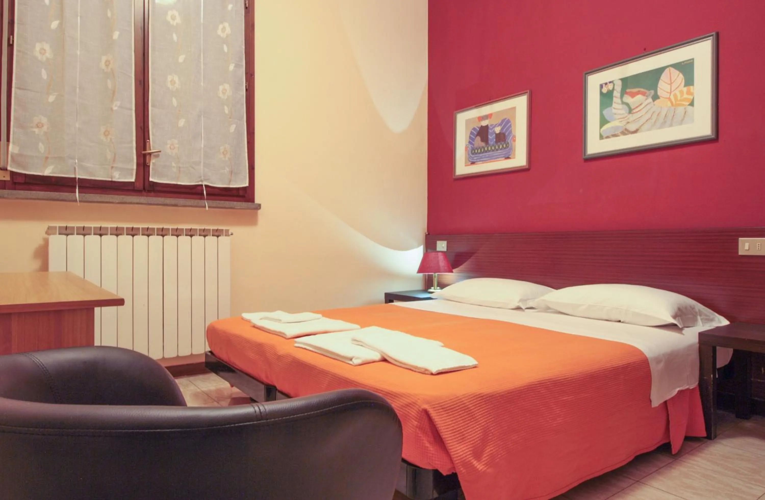 Photo of the whole room, Bed in Hotel Rose&Crown