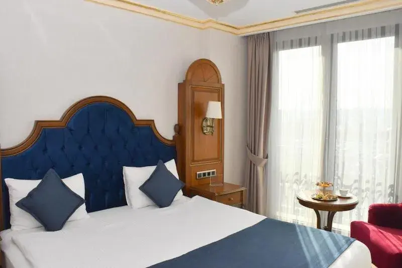 Junior Suite with Sea View in Bvs Bosphorus Pera Hotel Junior Suite with Sea View in Bvs Bosphorus Pera Hotel