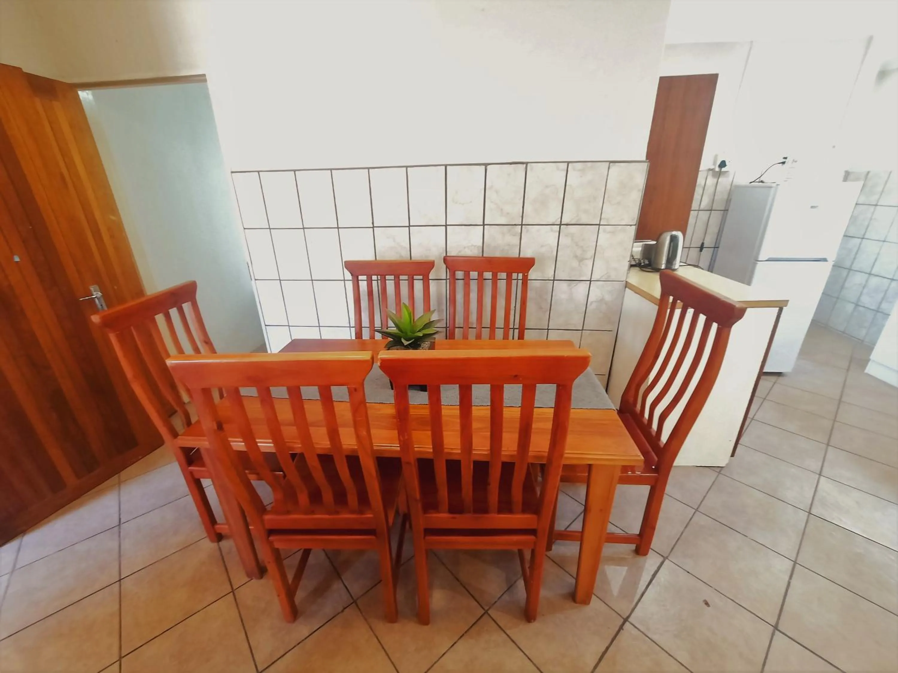 Dining area in Highlands Creek Self Catering Accommodation